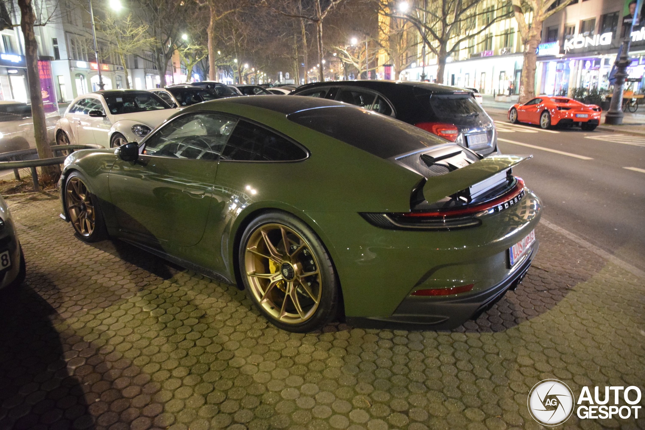 Porsche 992 GT3 Touring