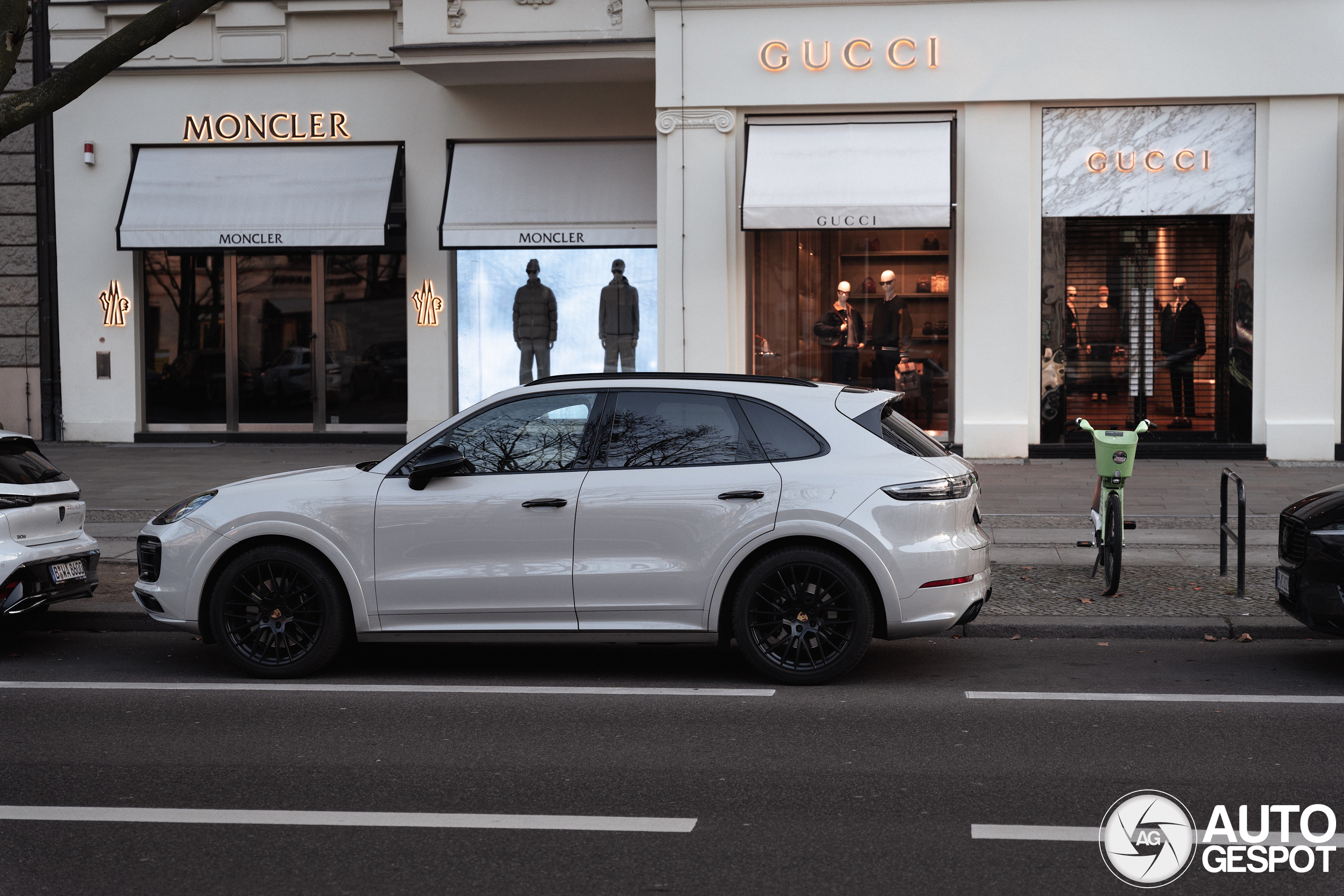 Porsche 9YA Cayenne GTS