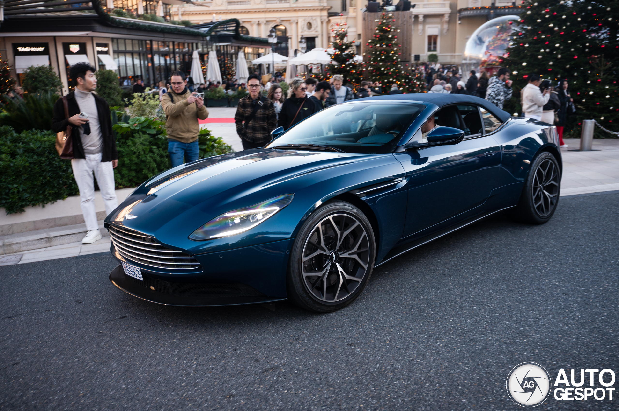 Aston Martin DB11 V8 Volante