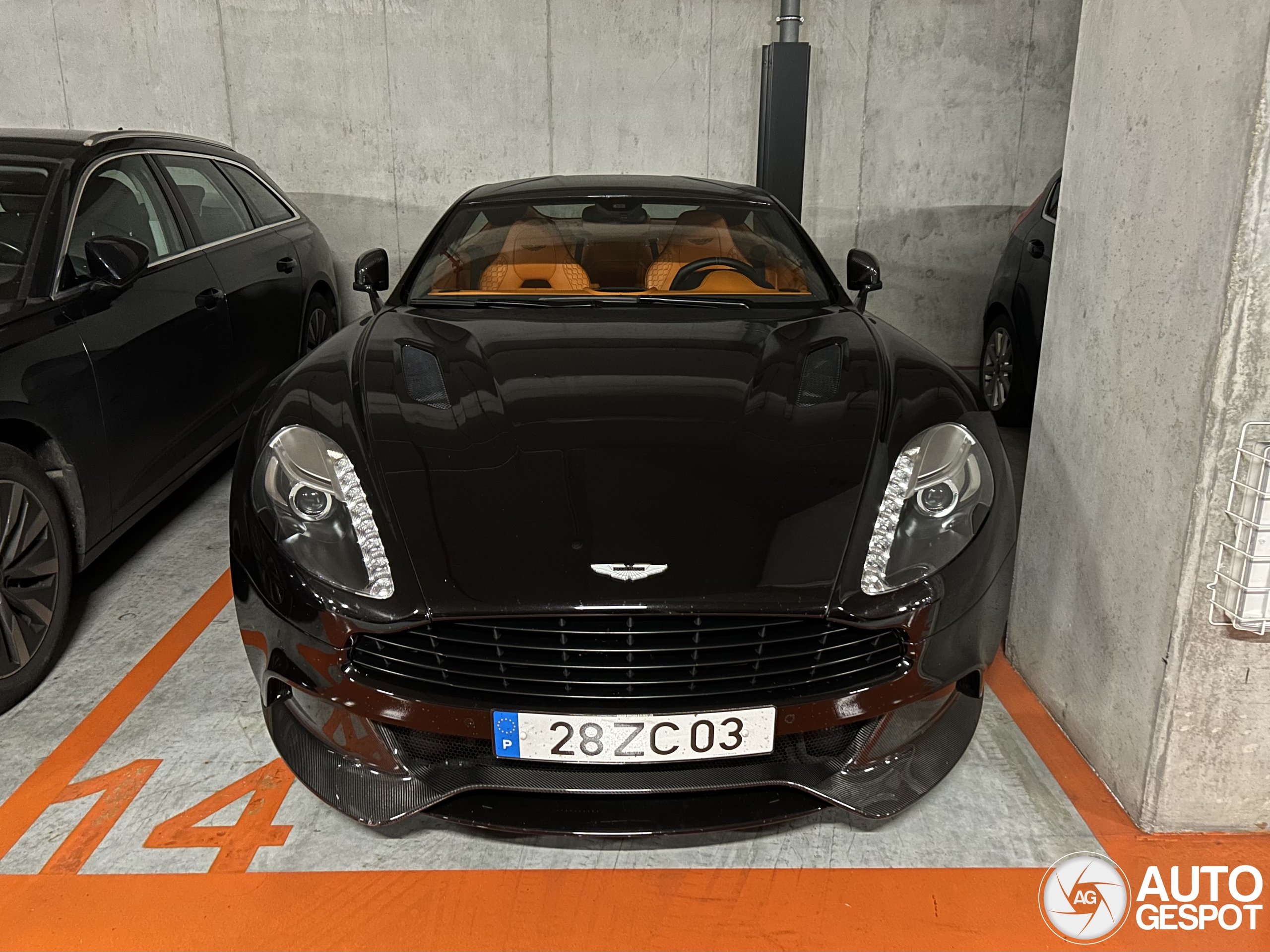 Aston Martin Vanquish 2013