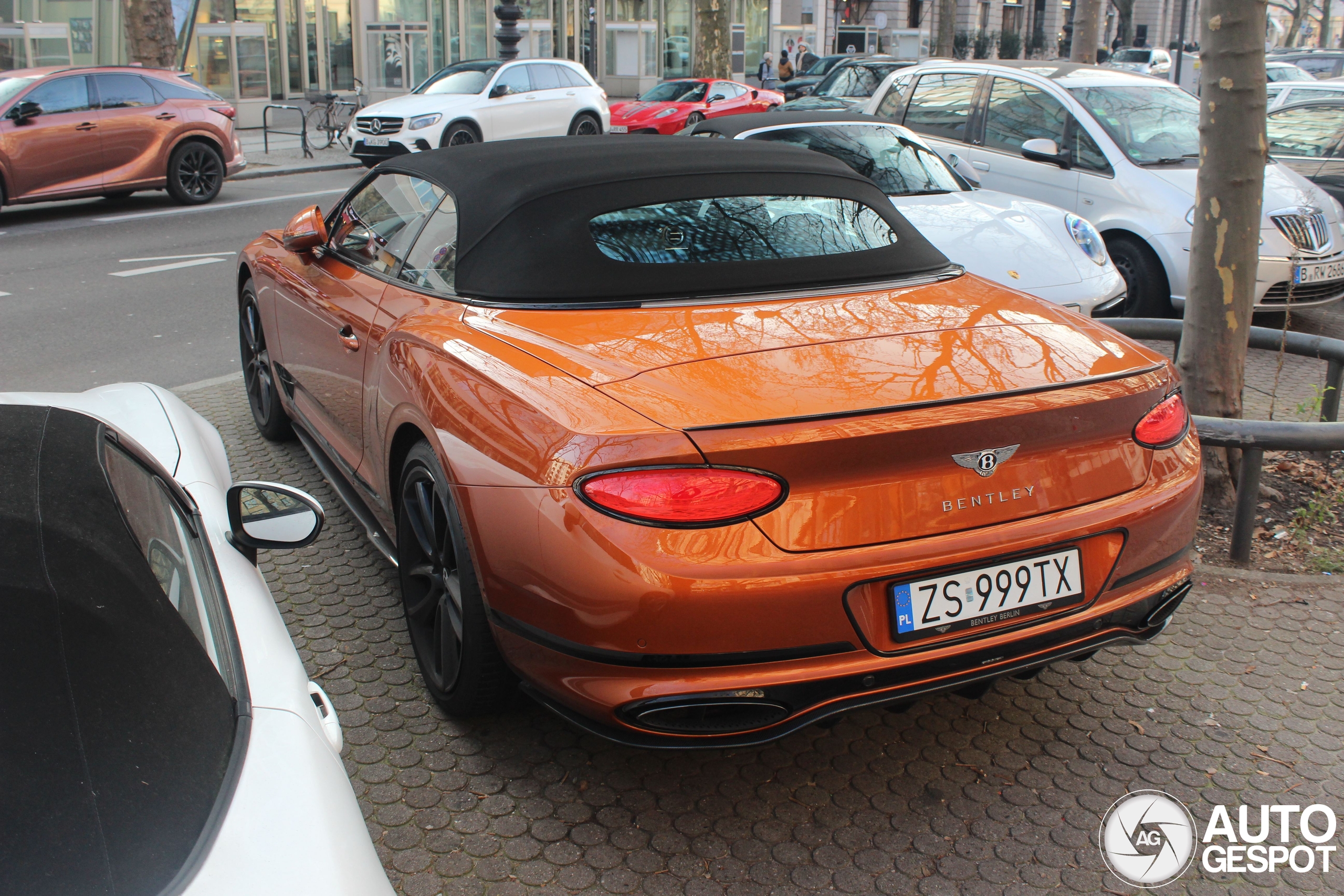 Bentley Continental GTC 2019