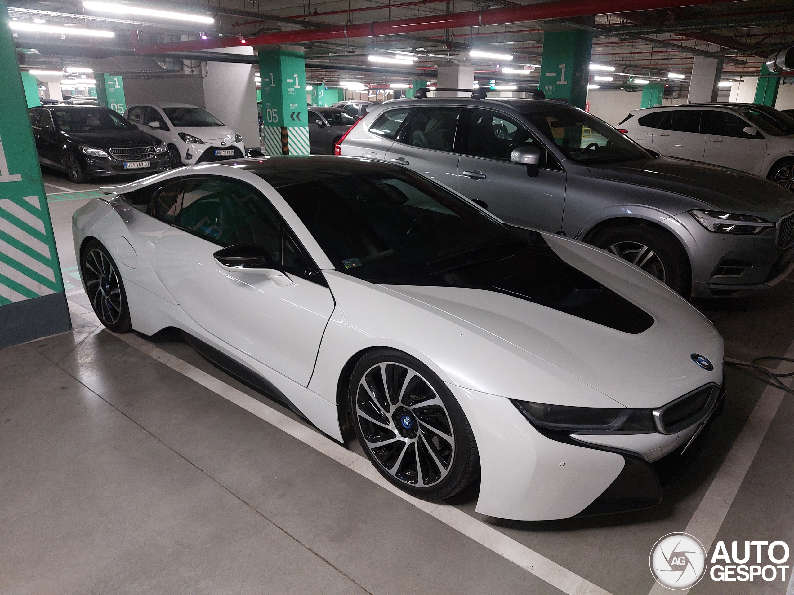 BMW i8