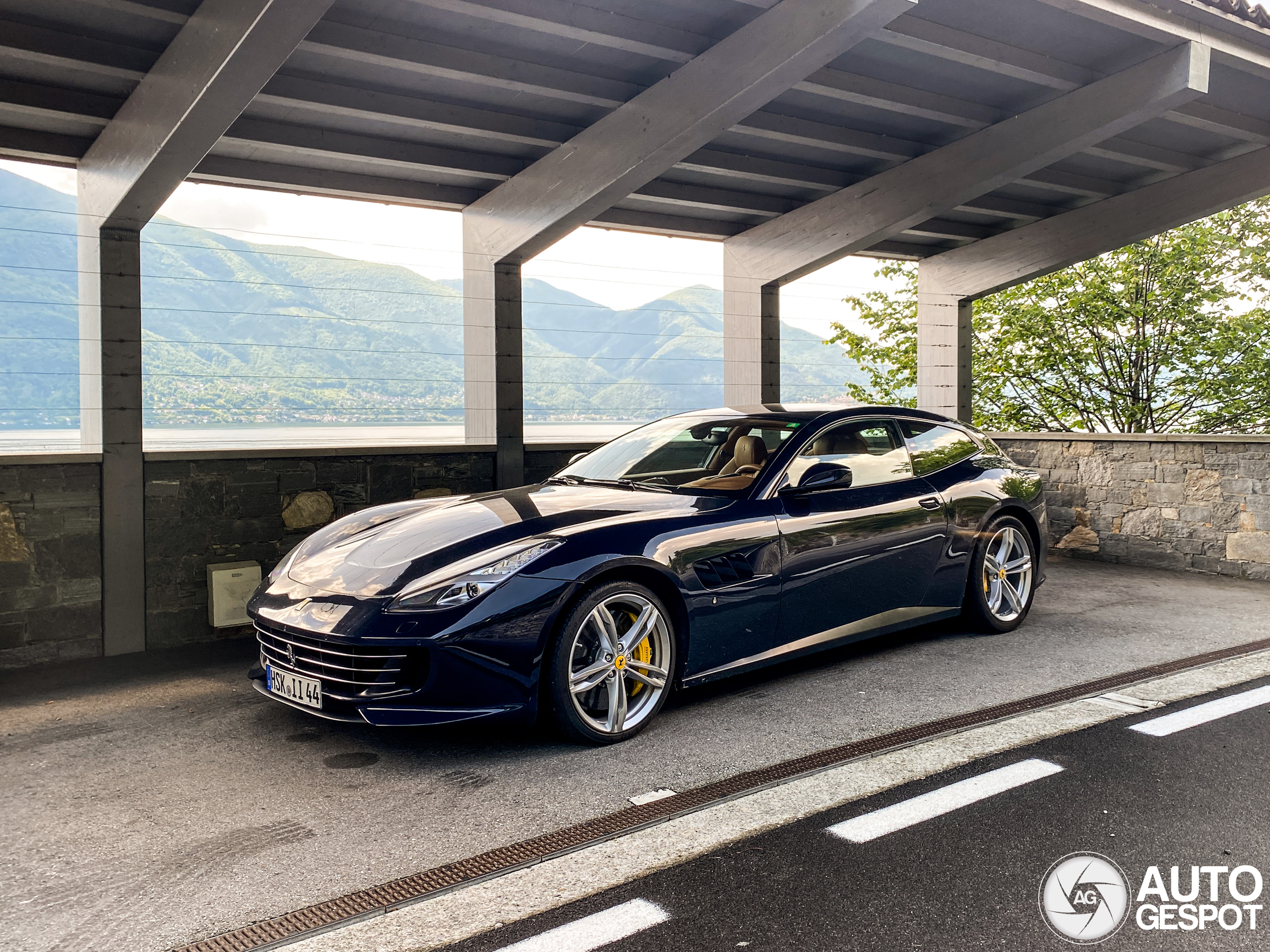 Ferrari GTC4Lusso