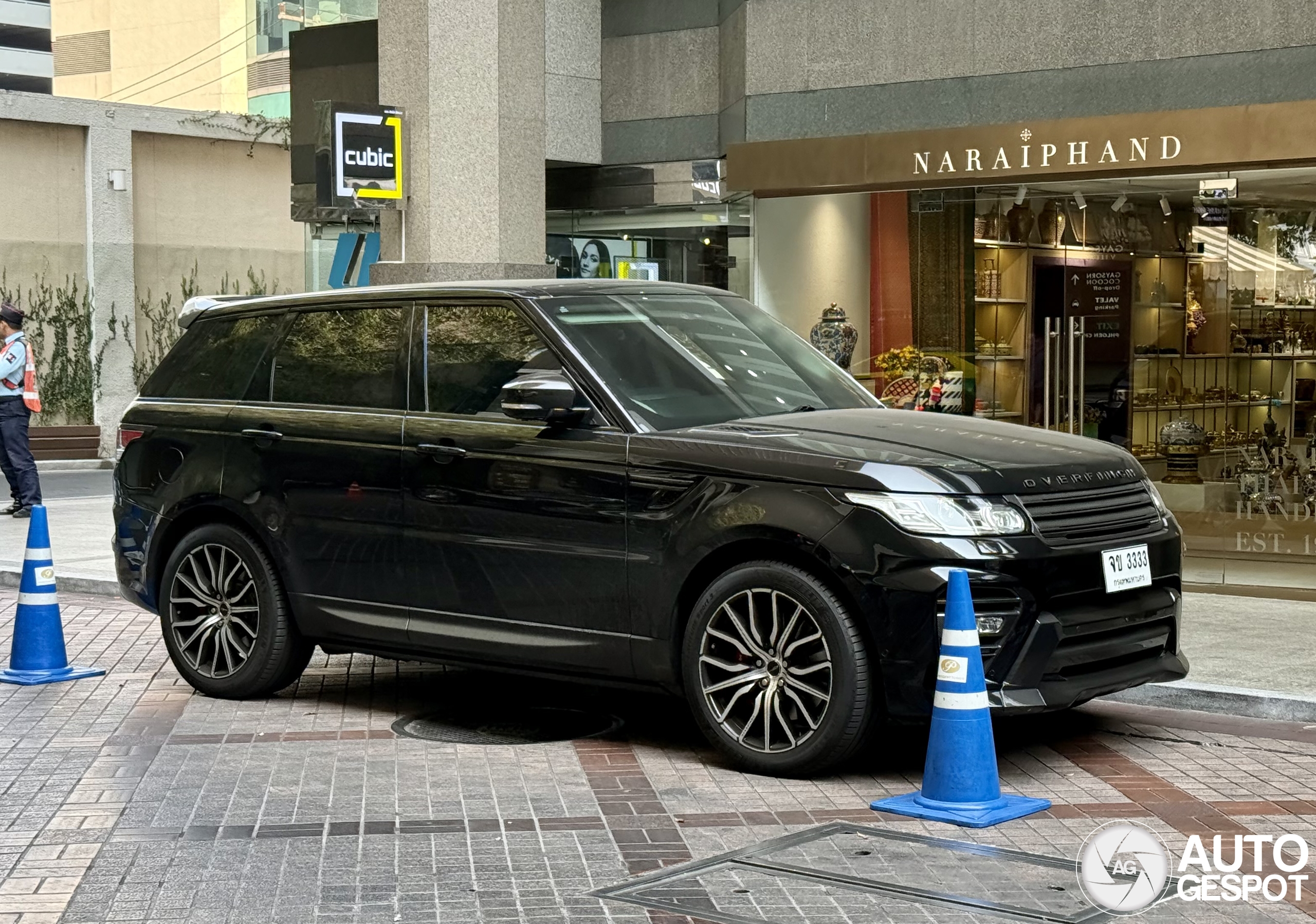 Range Rover End Over Land Rover Range Rover Overfinch GT SVR - 10 February 2025 - Autogespot