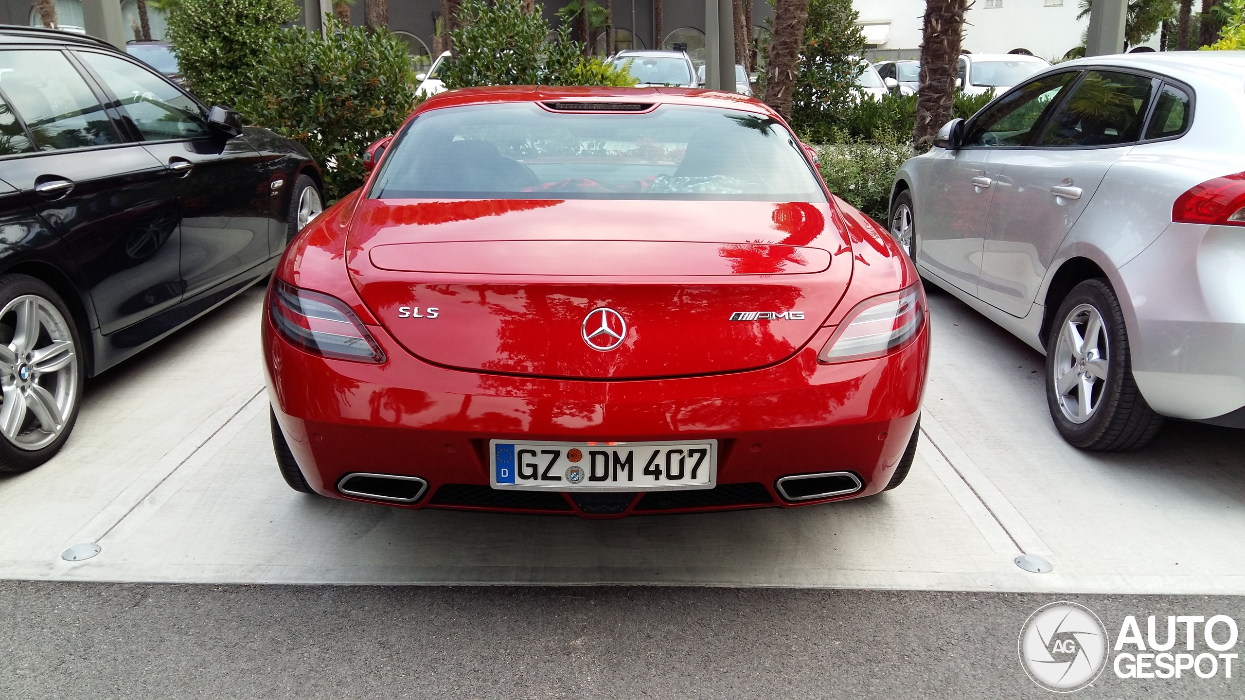 Mercedes-Benz SLS AMG