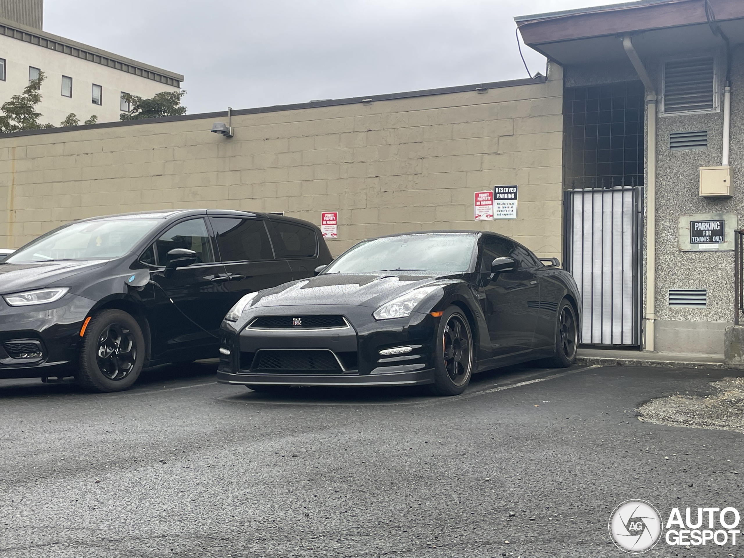 Nissan GT-R 2012
