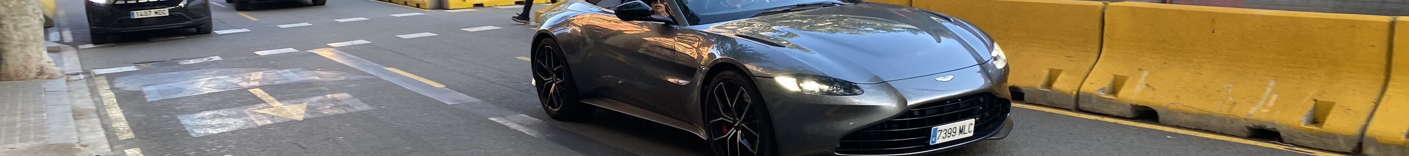 Aston Martin V8 Vantage Roadster 2020