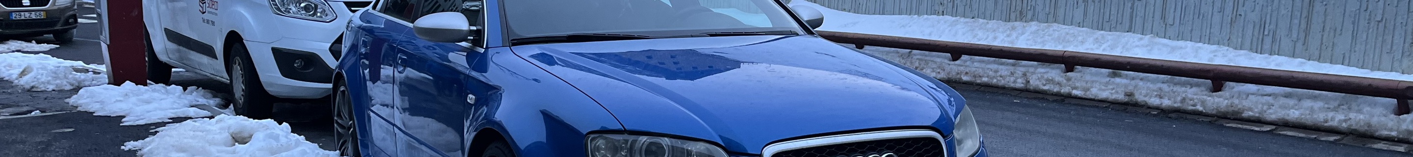 Audi RS4 Sedan