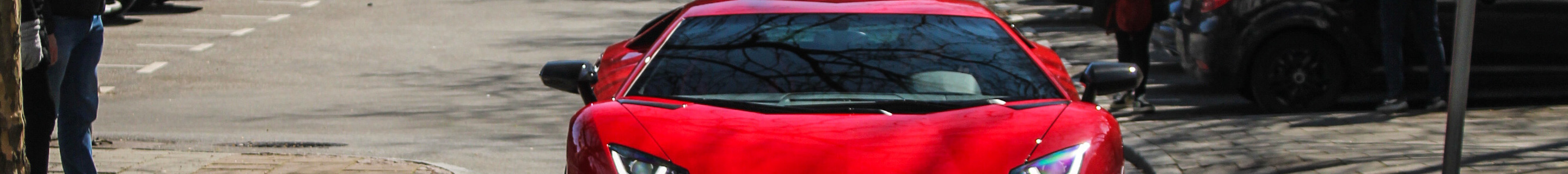 Lamborghini Aventador S LP740-4