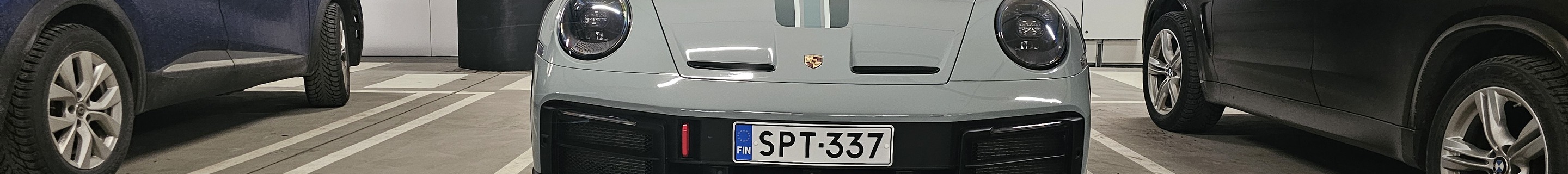 Porsche 992 Dakar
