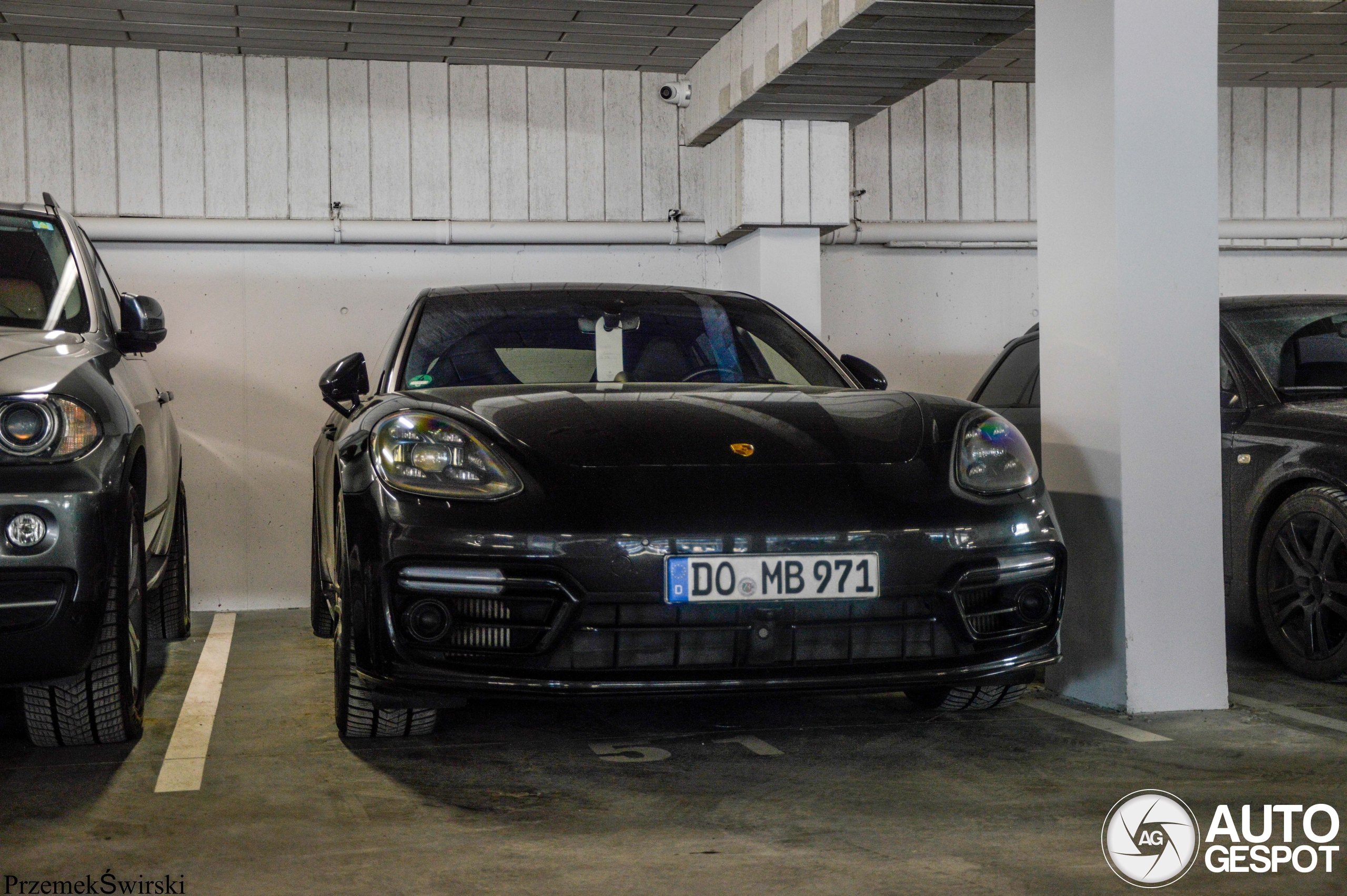 Porsche 971 Panamera Turbo S E-Hybrid