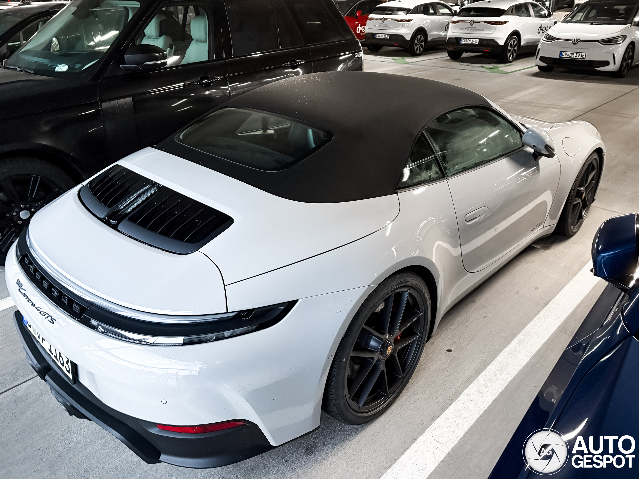 Porsche 992 Carrera 4 GTS Cabriolet MkII
