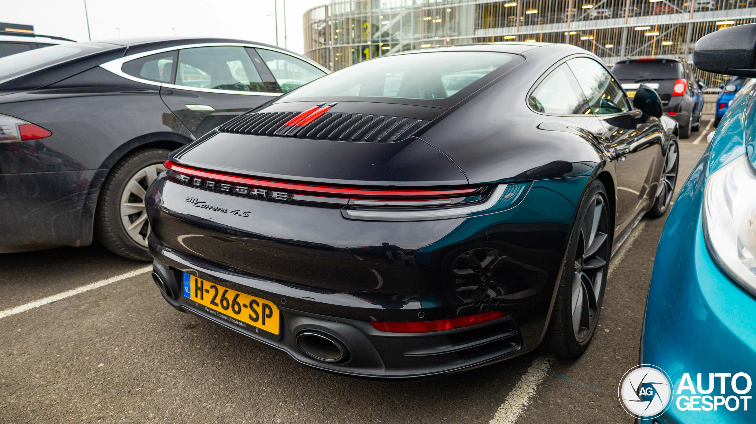 Porsche 992 Carrera 4S