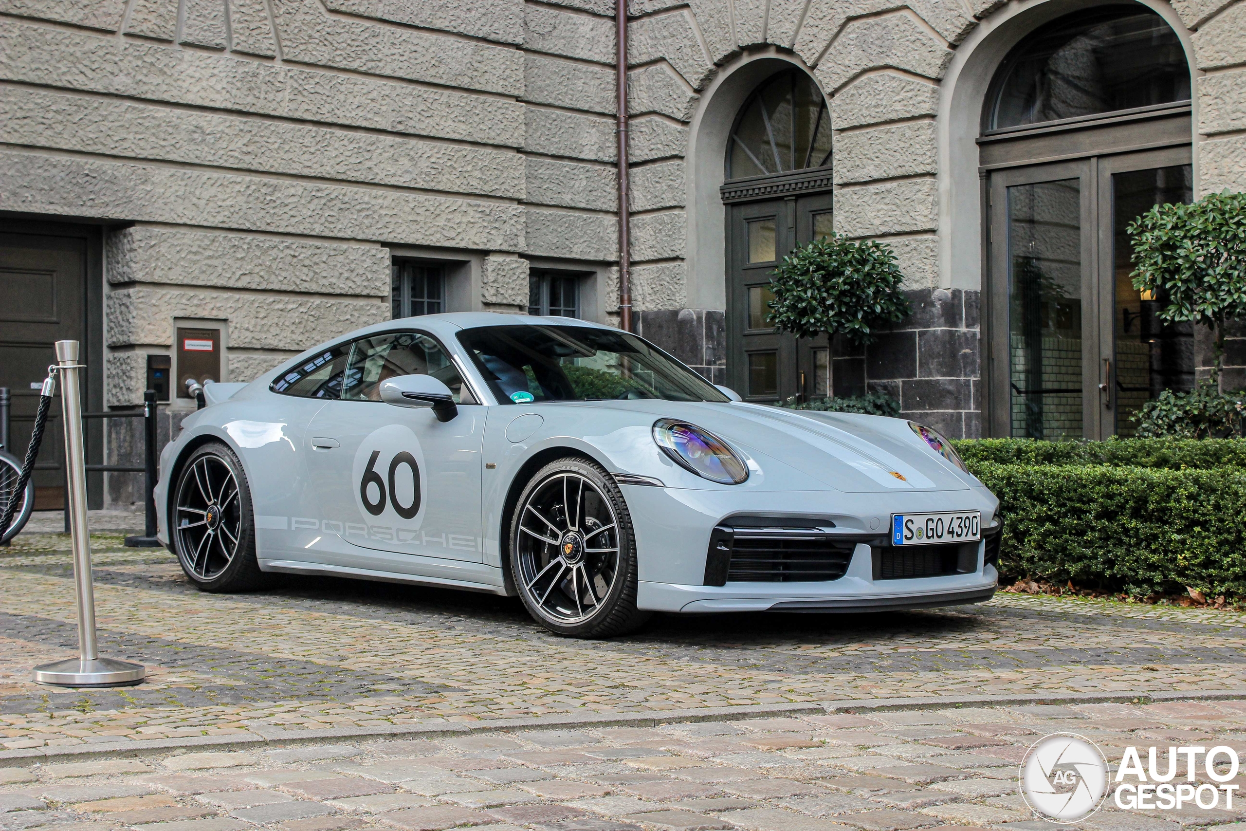 Porsche 992 Sport Classic