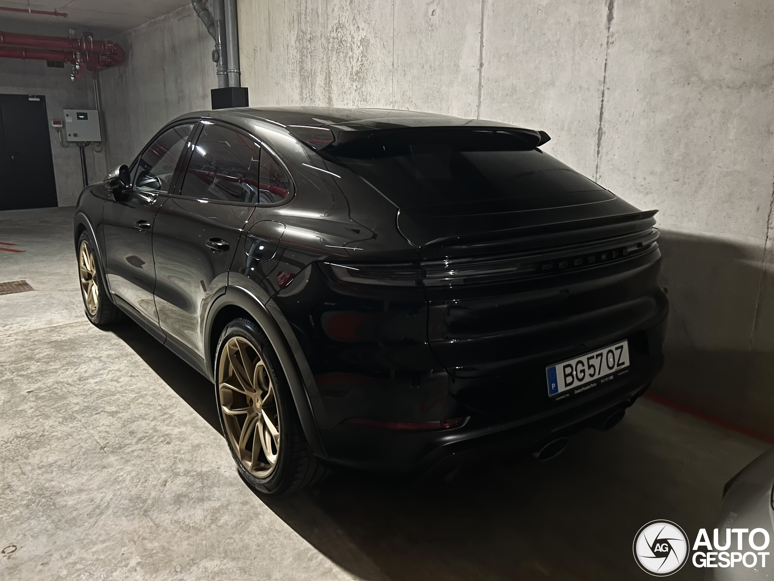 Porsche Cayenne Coupé Turbo E-Hybrid