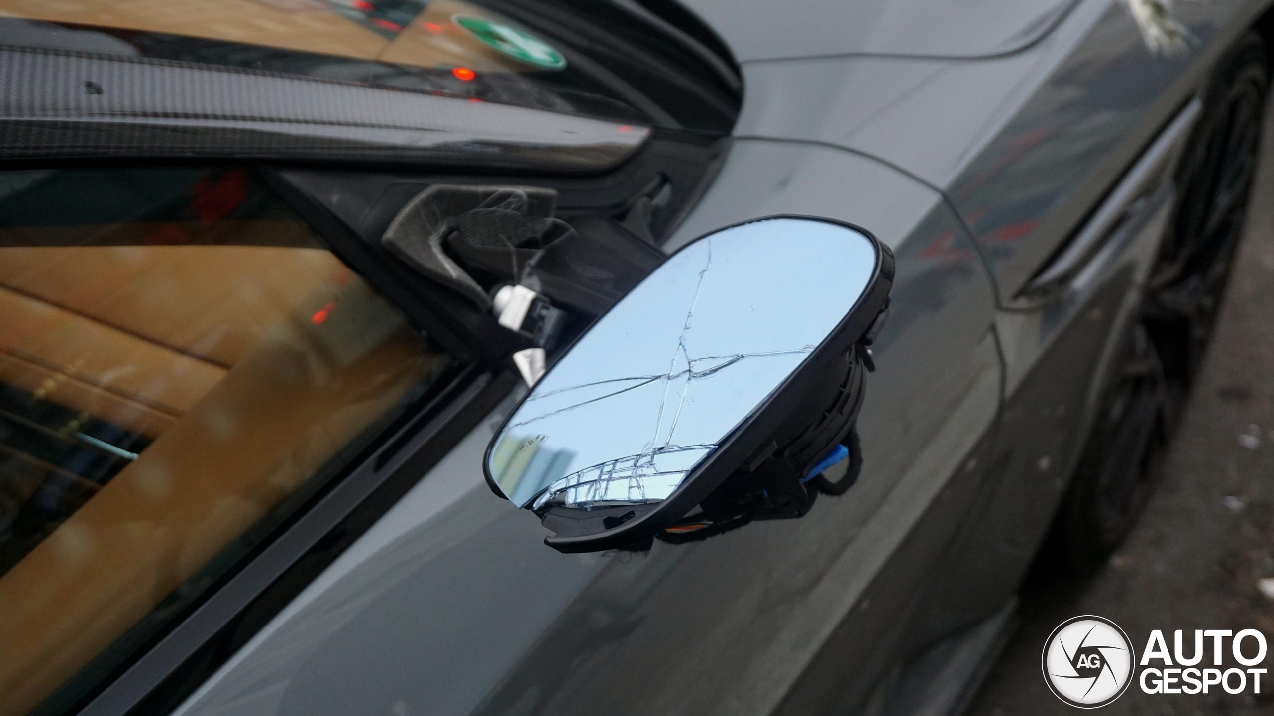 Aston Martin DB12