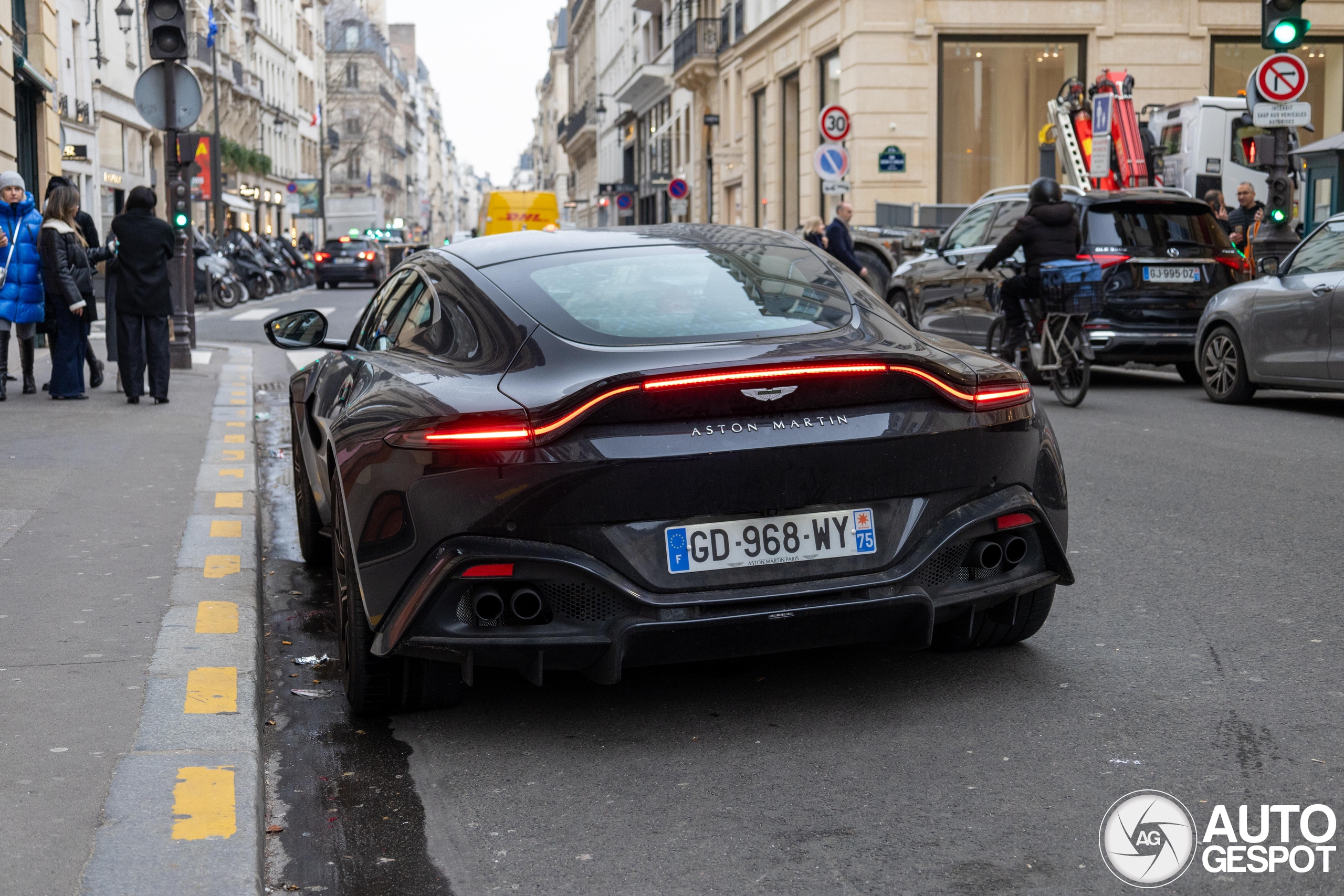 Aston Martin V8 Vantage 2018