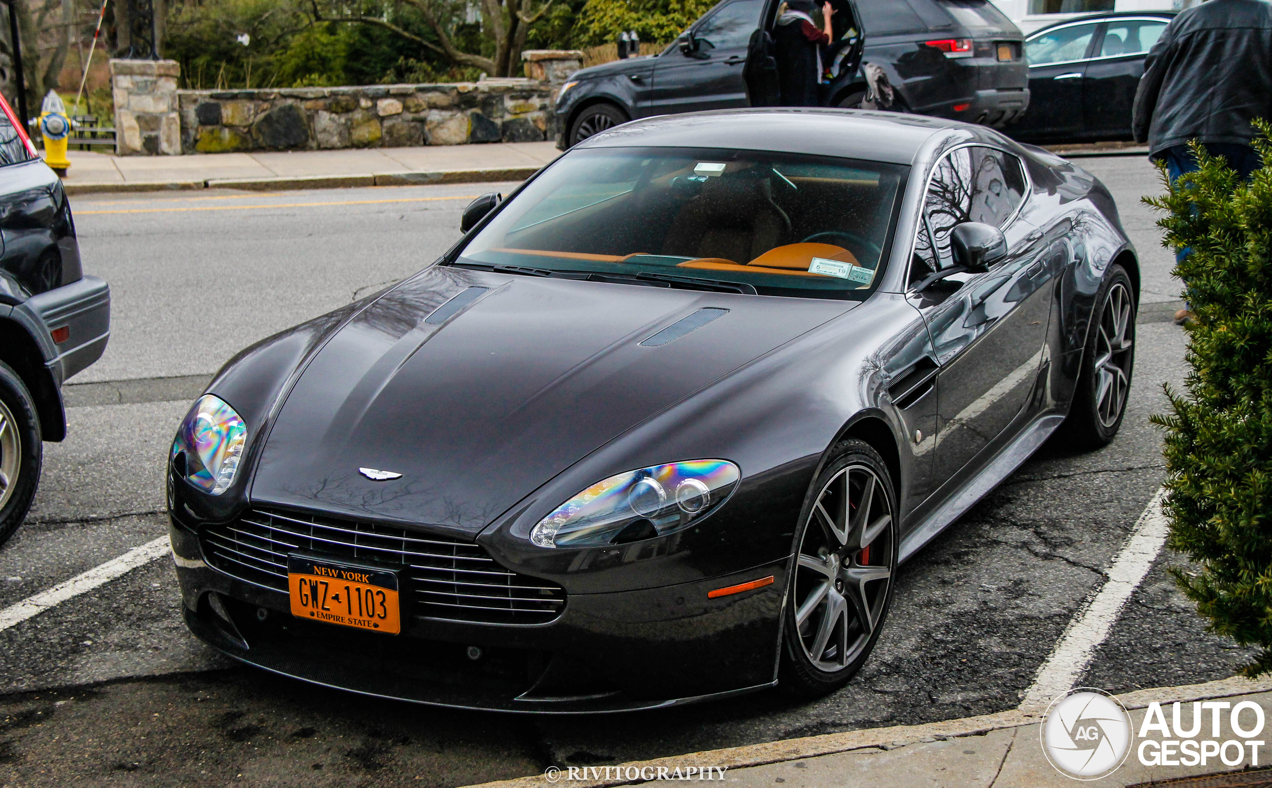 Aston Martin V8 Vantage S