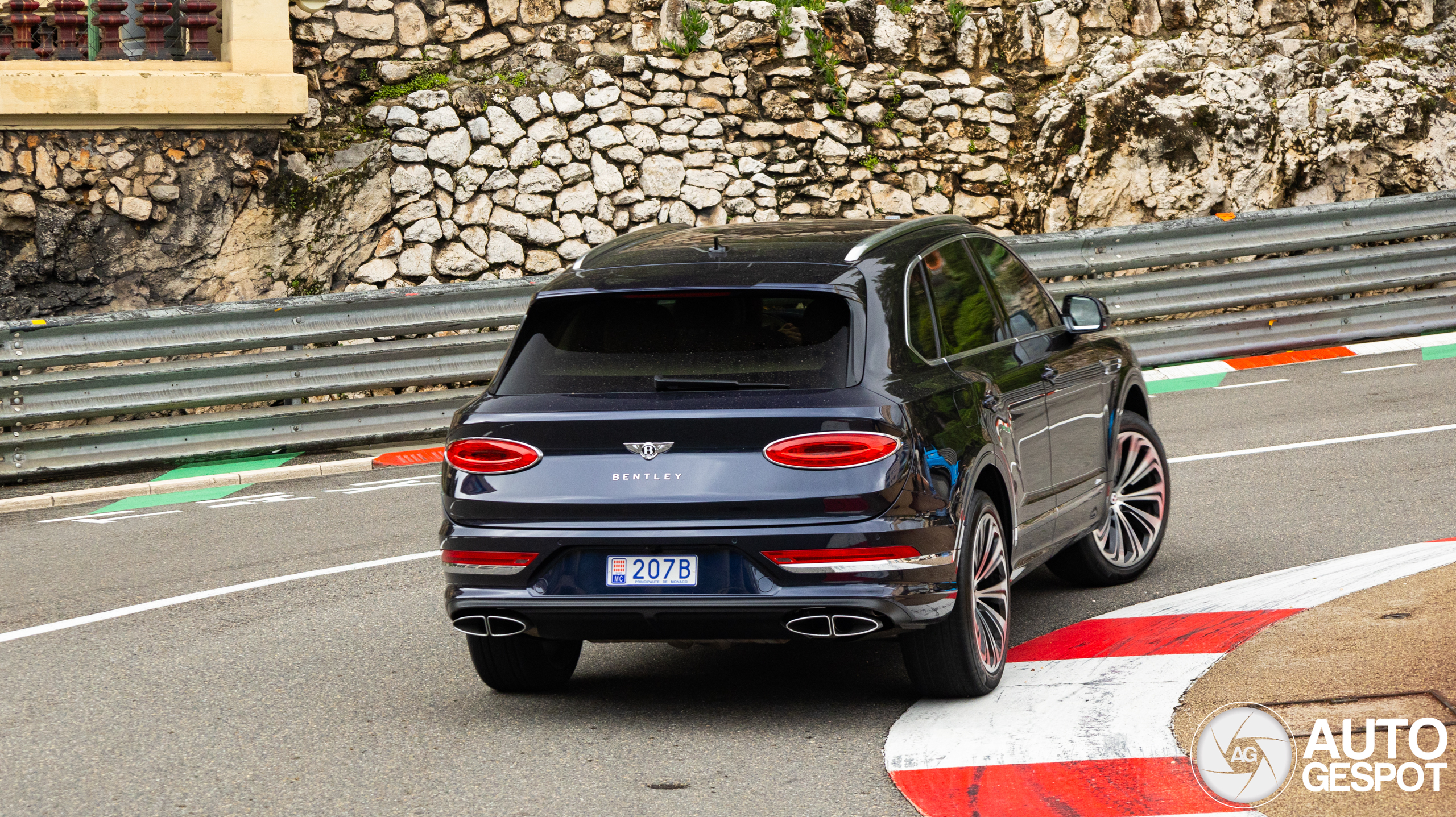 Bentley Bentayga Azure