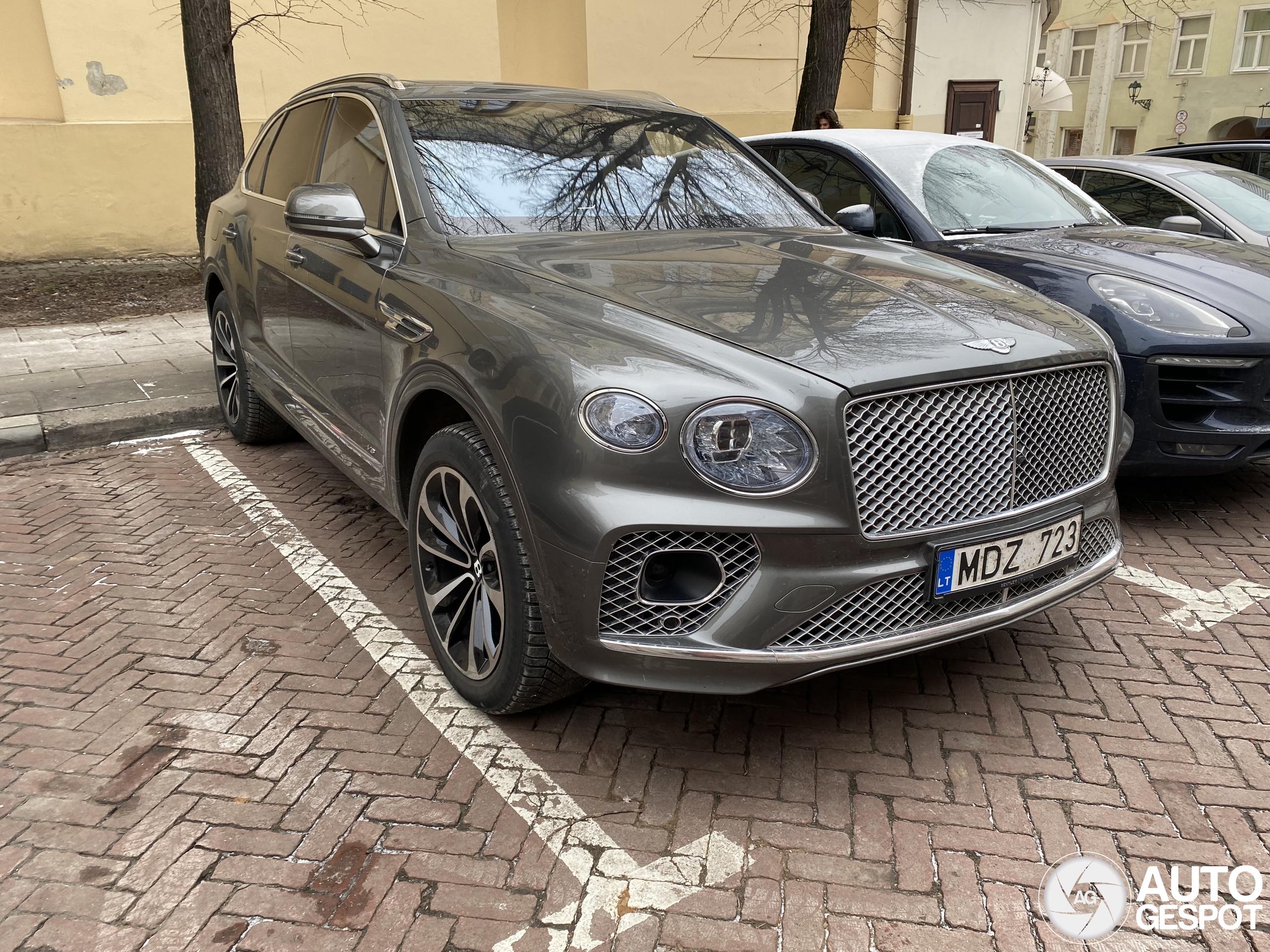 Bentley Bentayga V8 2021 First Edition