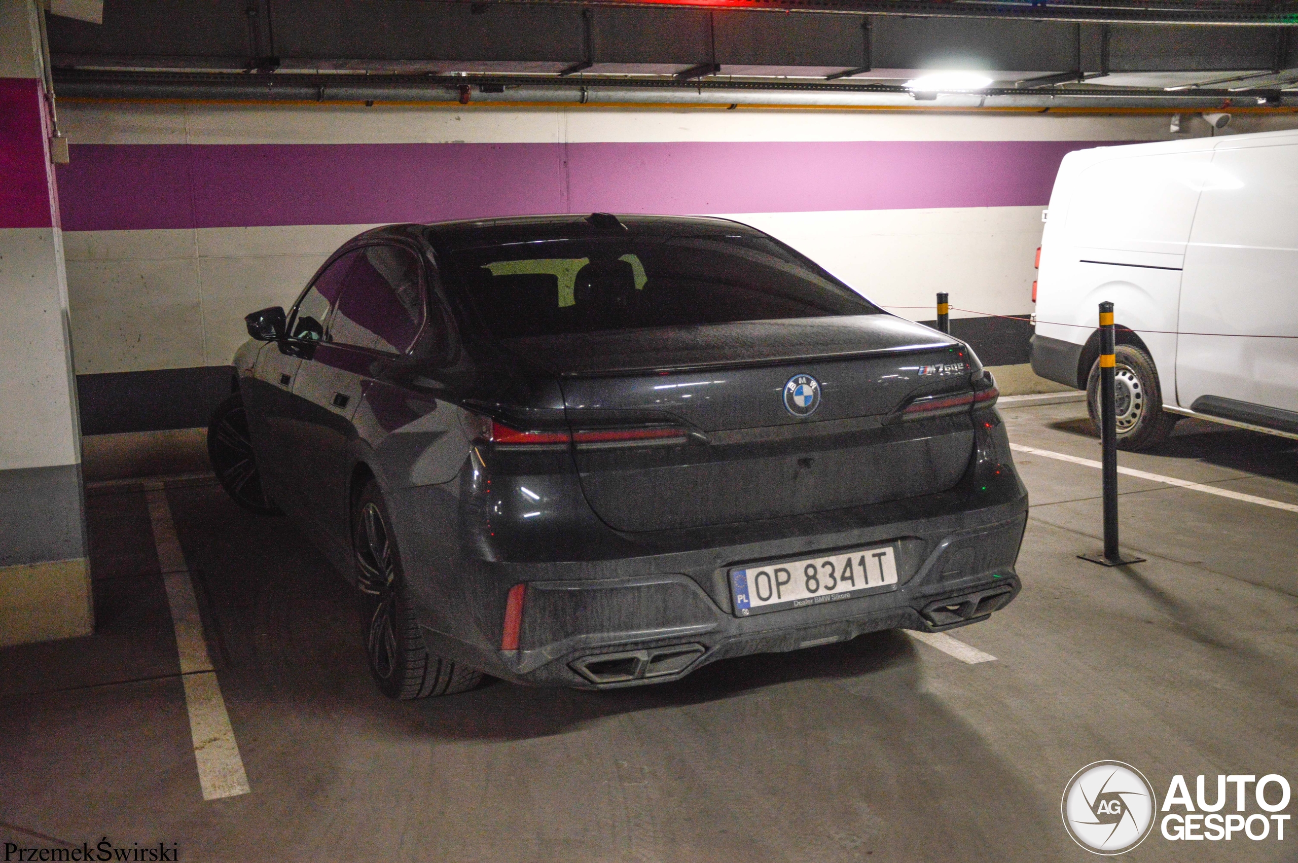 BMW M760e xDrive