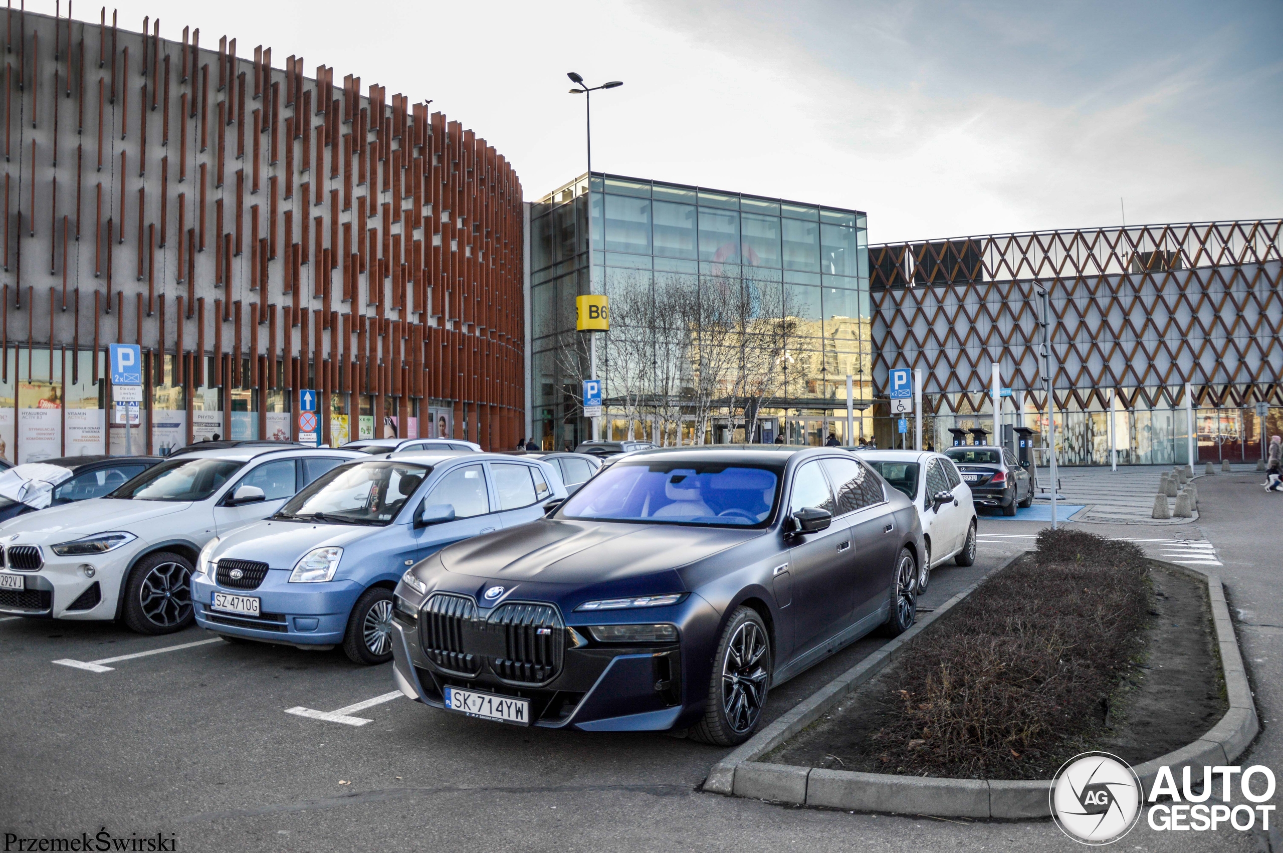 BMW M760e xDrive
