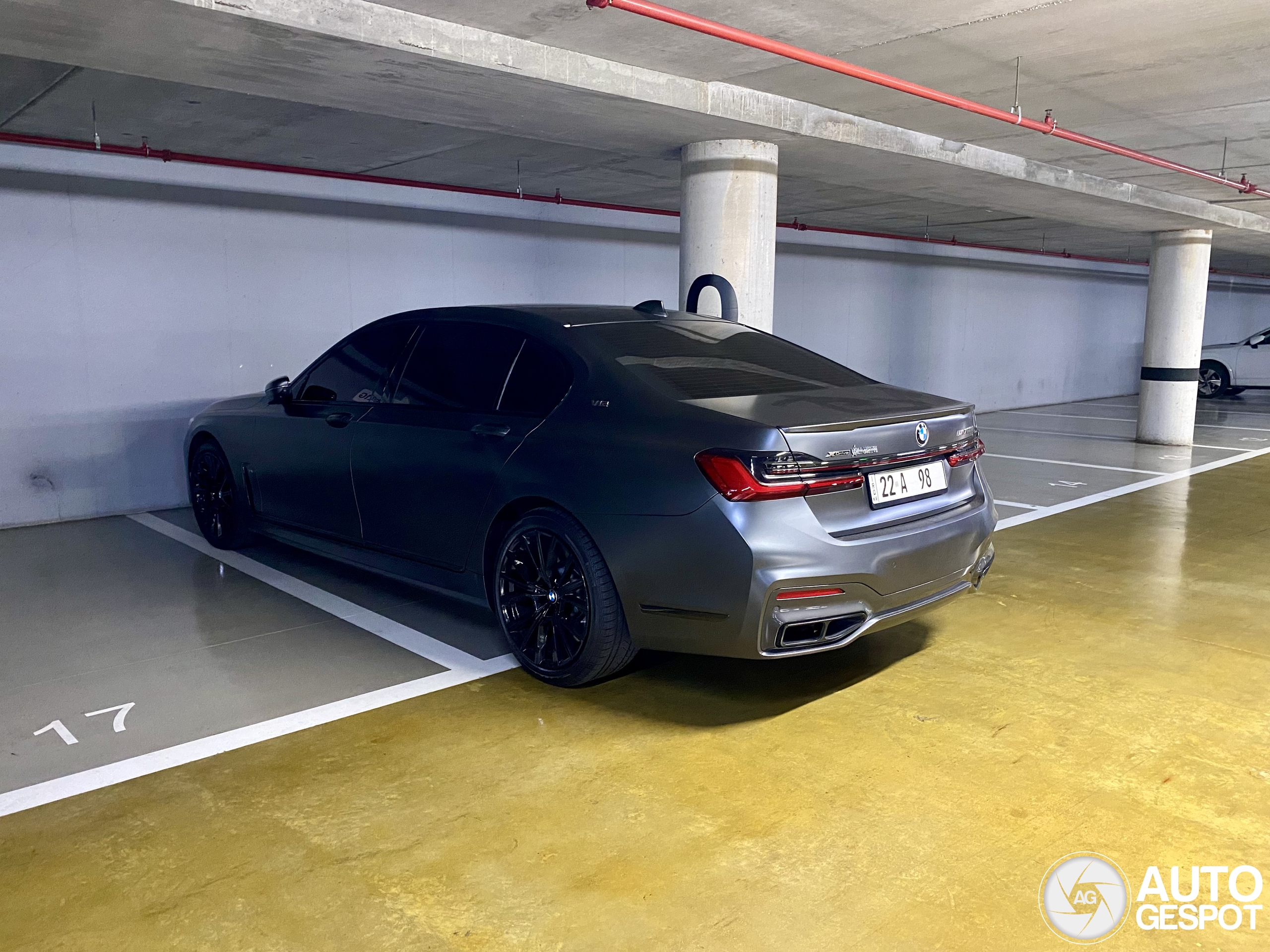 BMW M760Li xDrive 2019