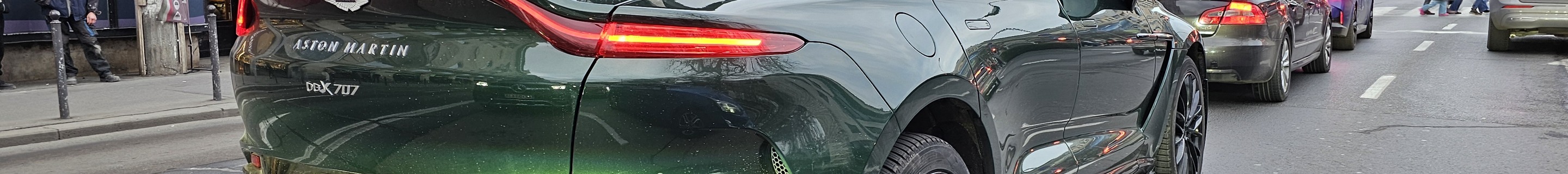 Aston Martin DBX707