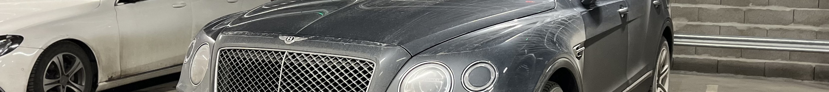Bentley Bentayga Hybrid