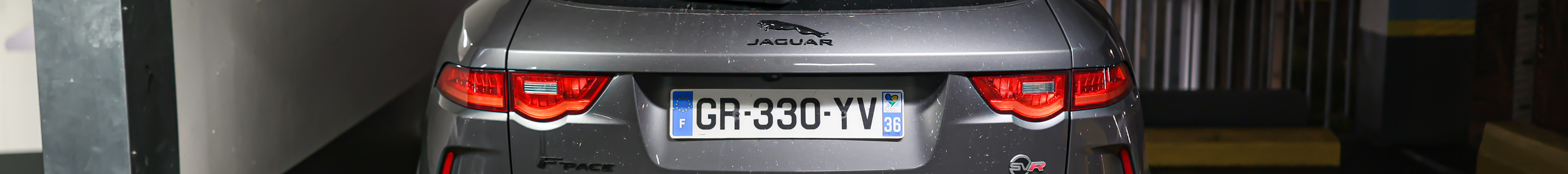 Jaguar F-PACE SVR
