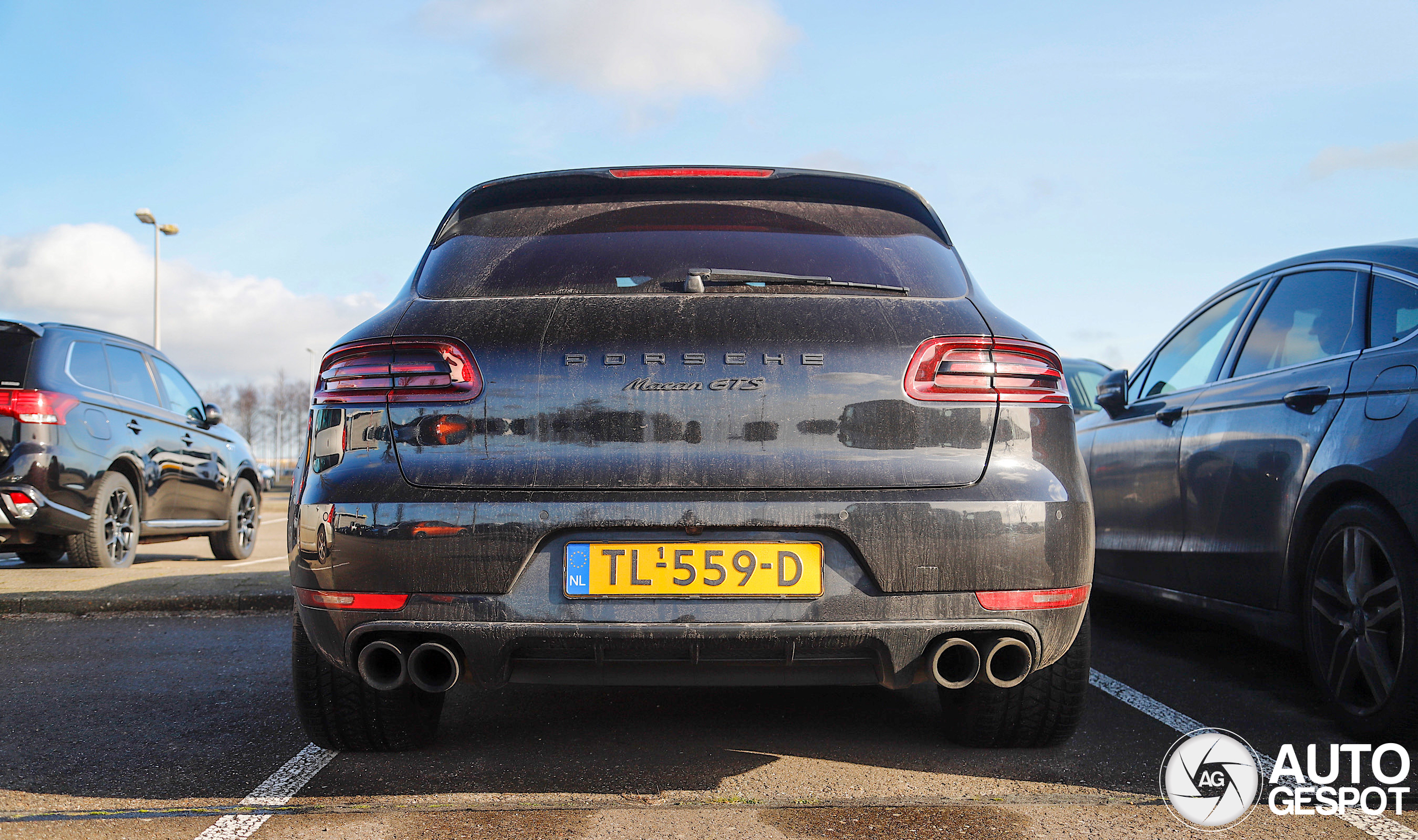 Porsche 95B Macan GTS
