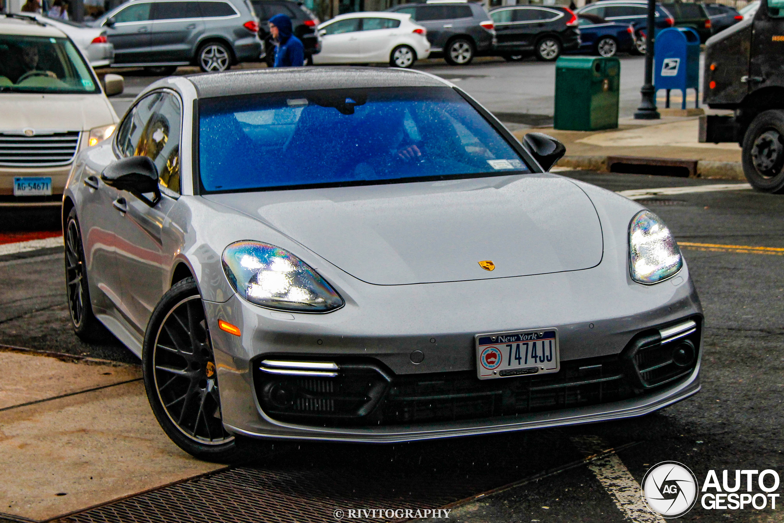 Porsche 971 Panamera Turbo
