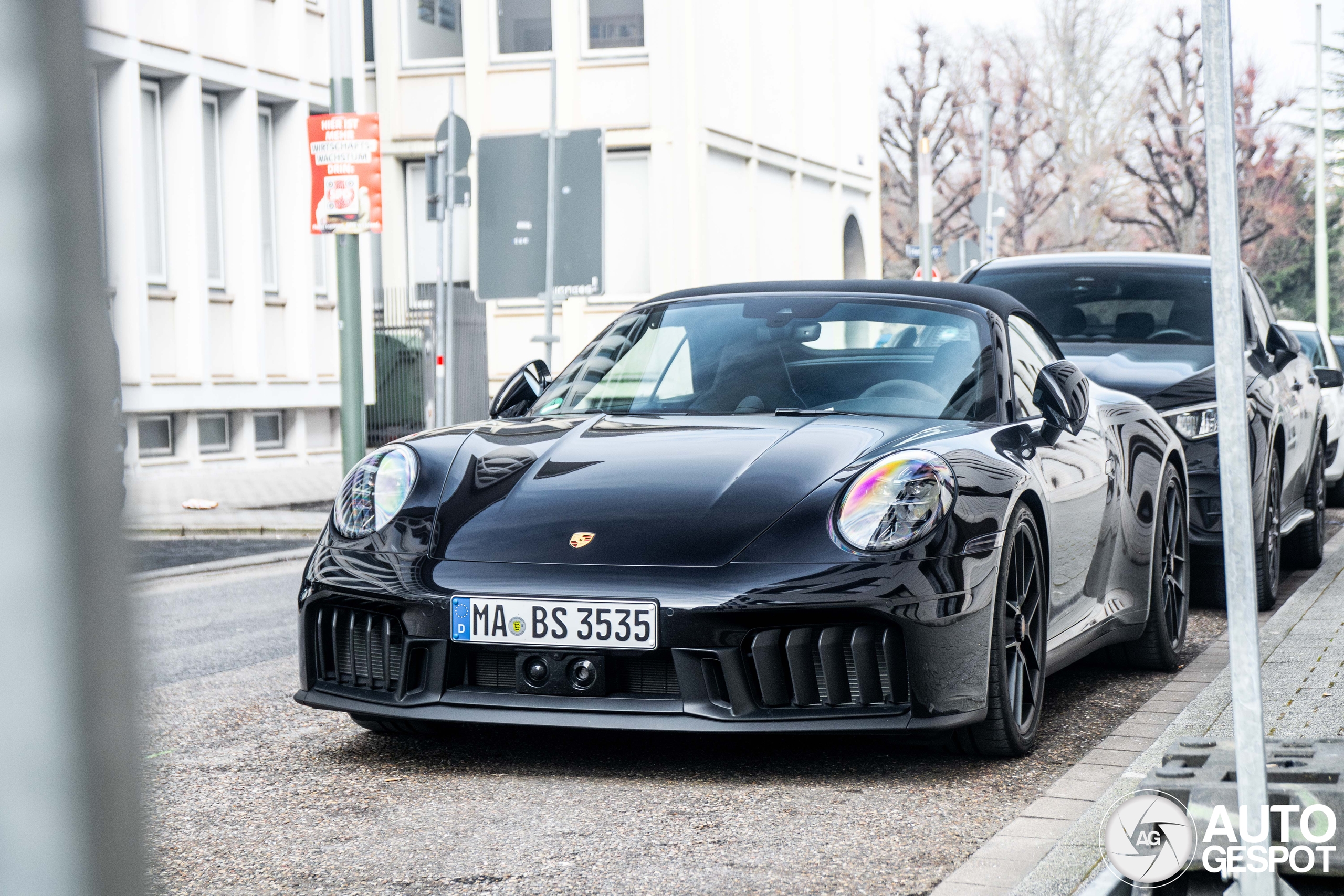 Porsche 992 Carrera 4 GTS Cabriolet MkII