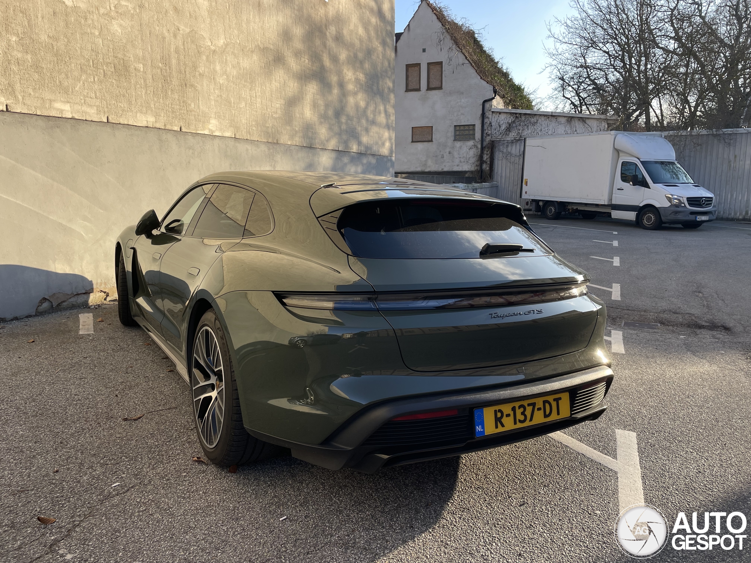 Porsche Taycan GTS Sport Turismo