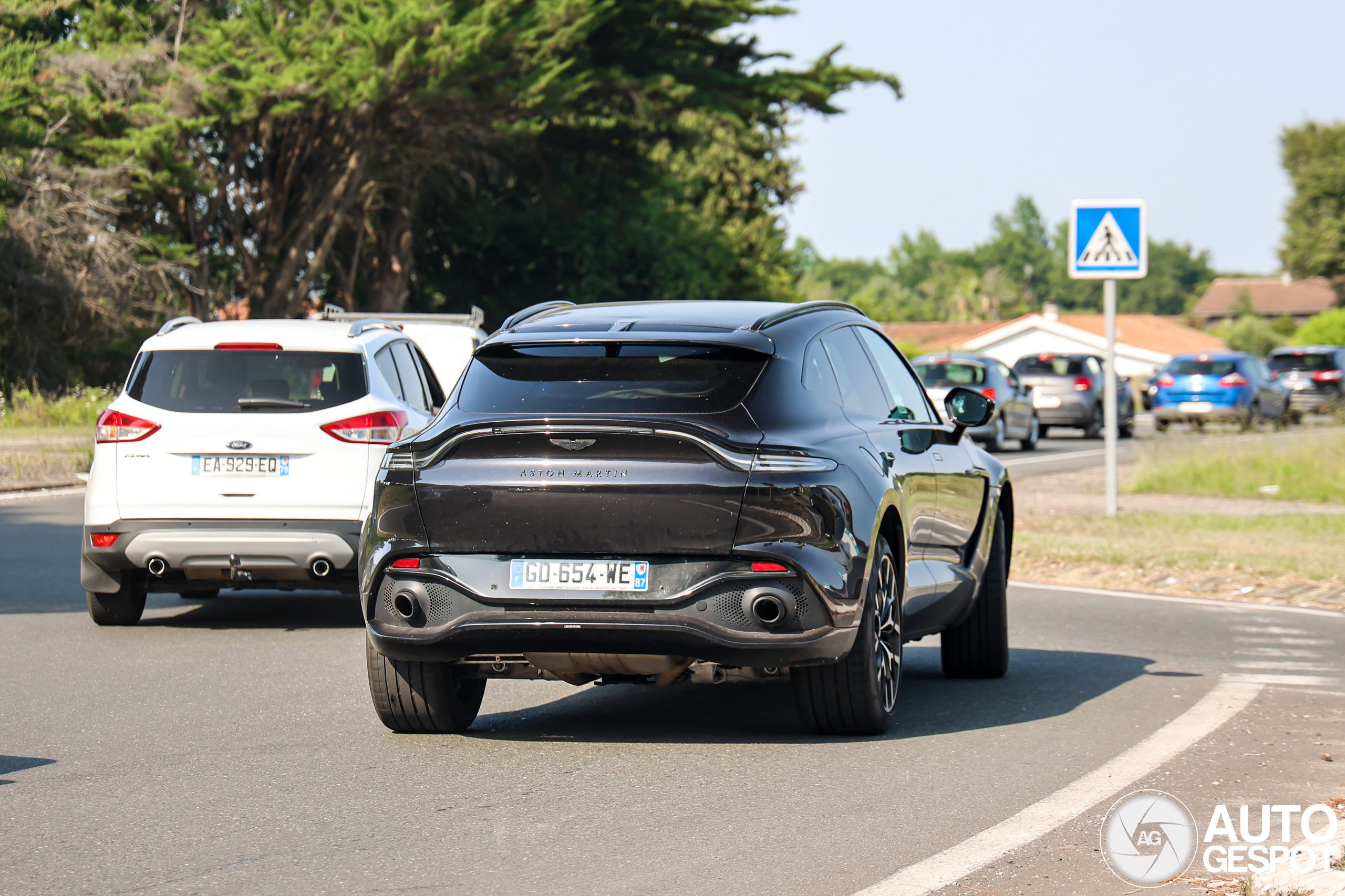 Aston Martin DBX