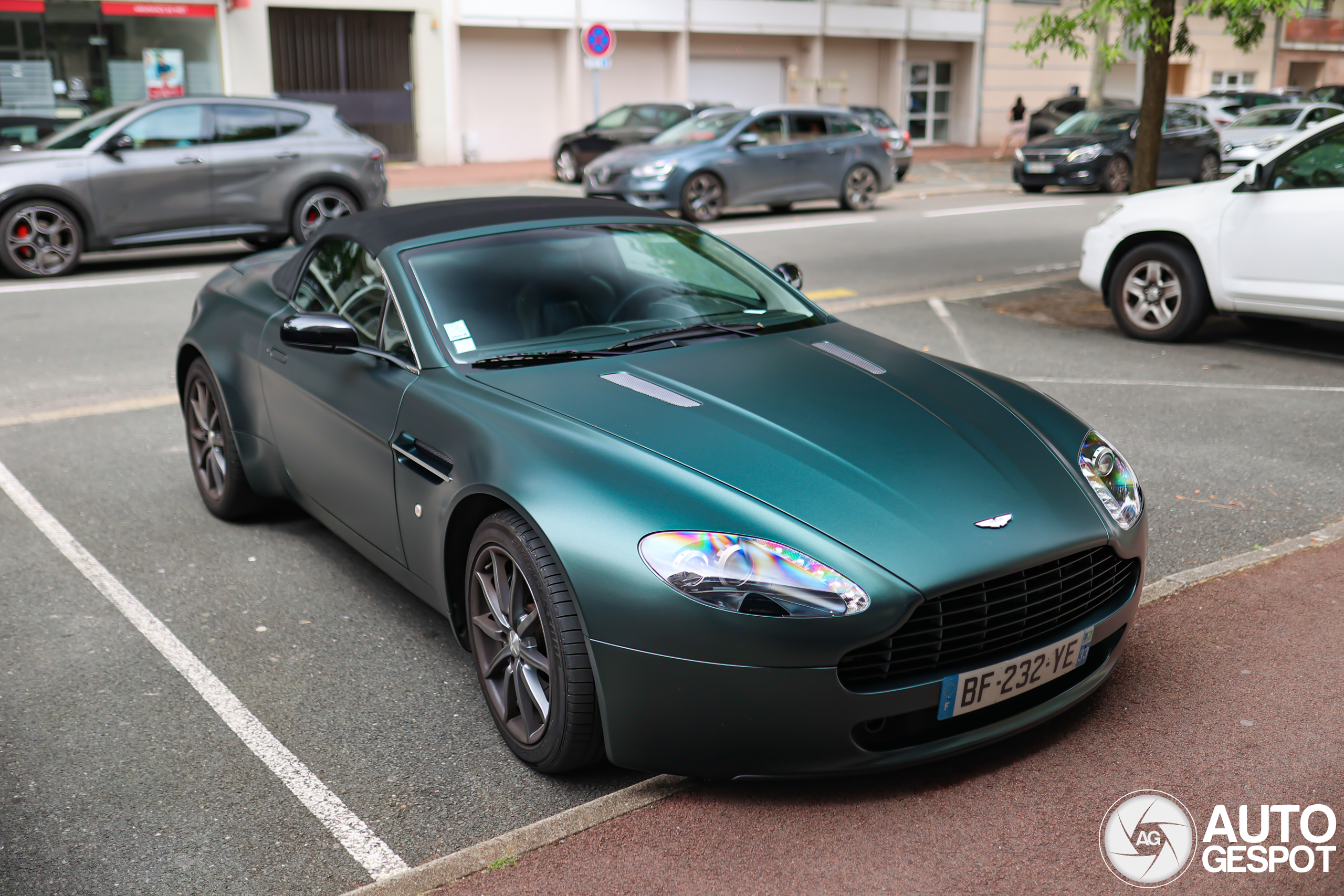 Aston Martin V8 Vantage Roadster