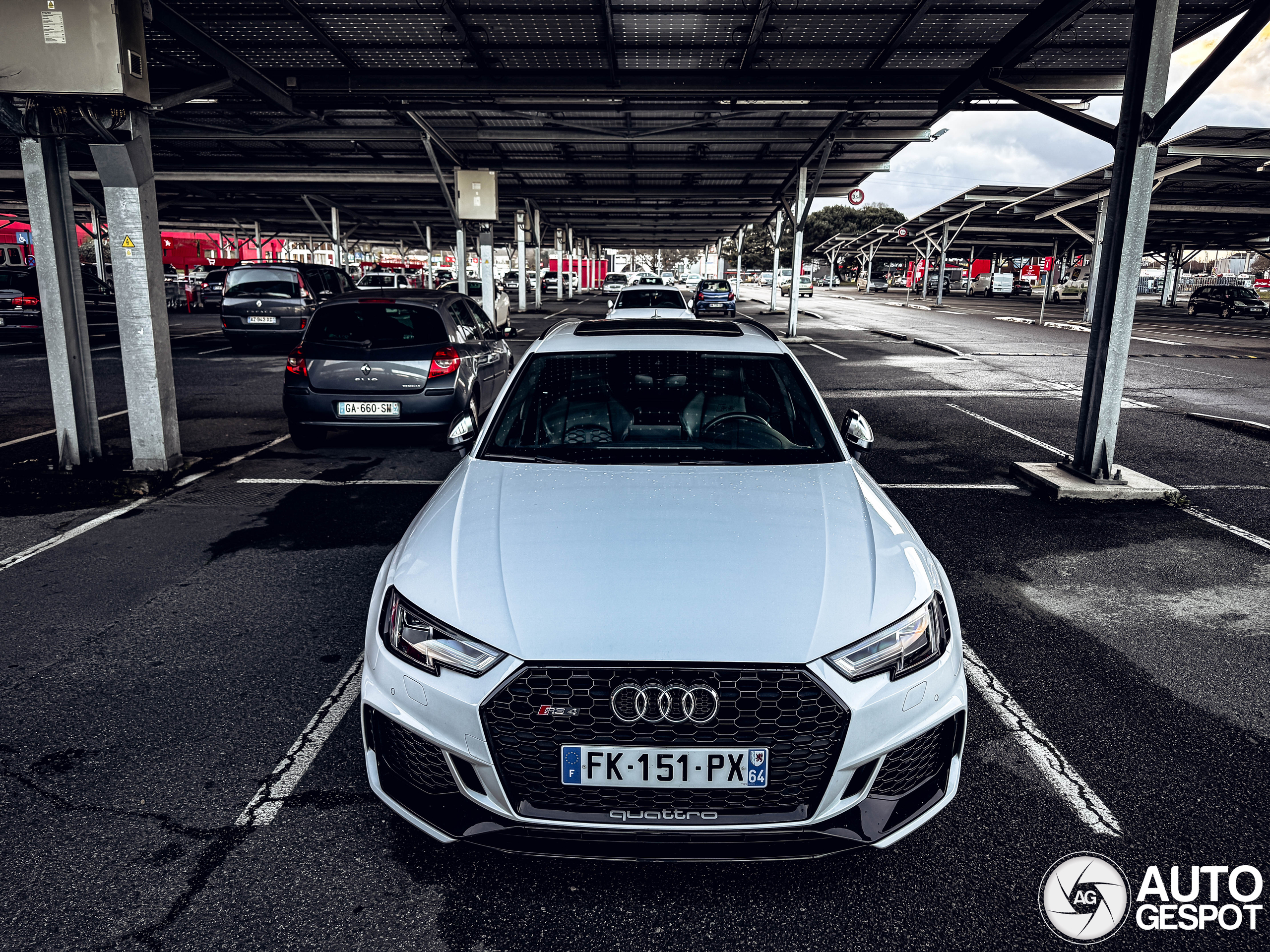 Audi RS4 Avant B9
