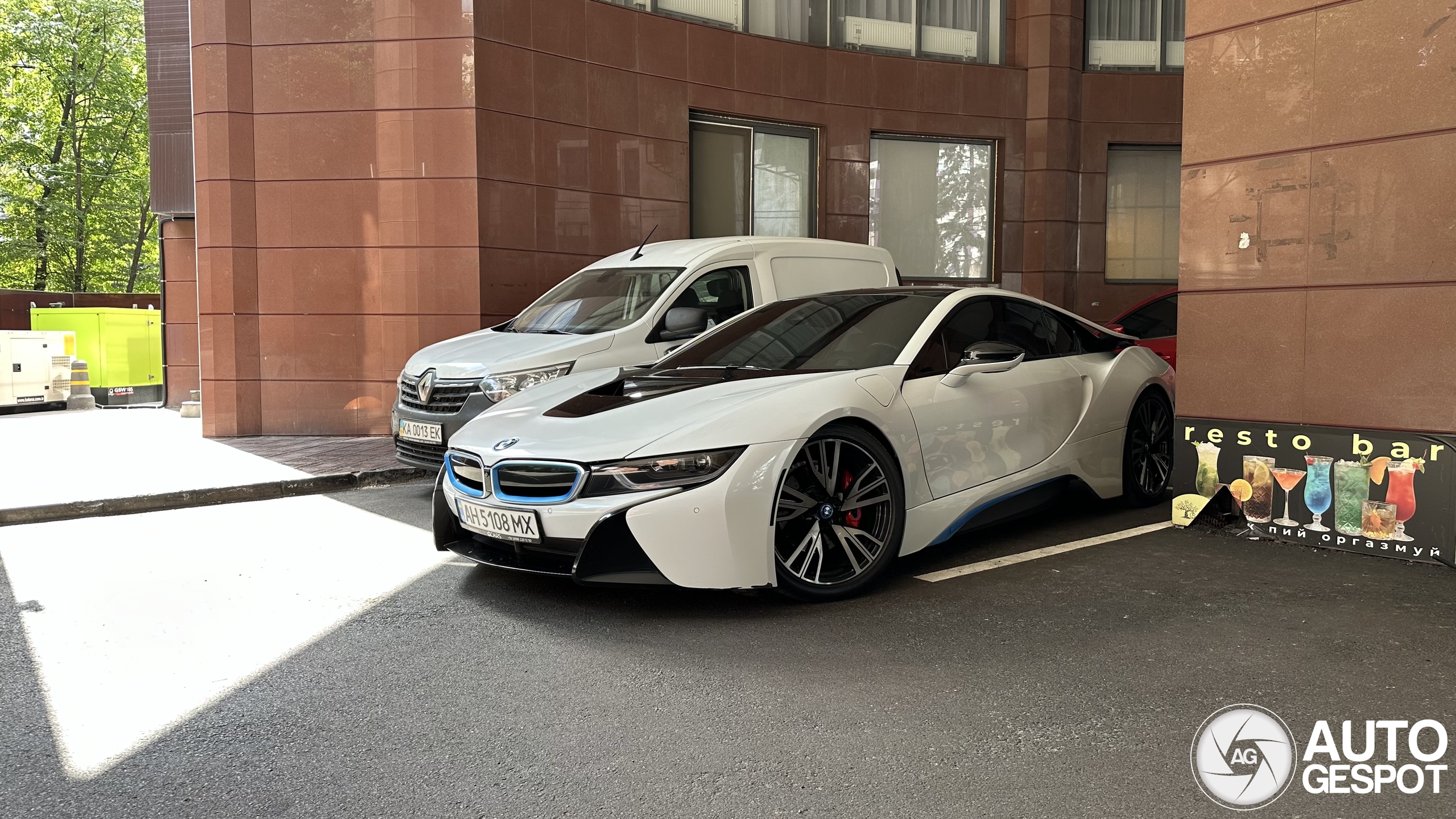 BMW i8