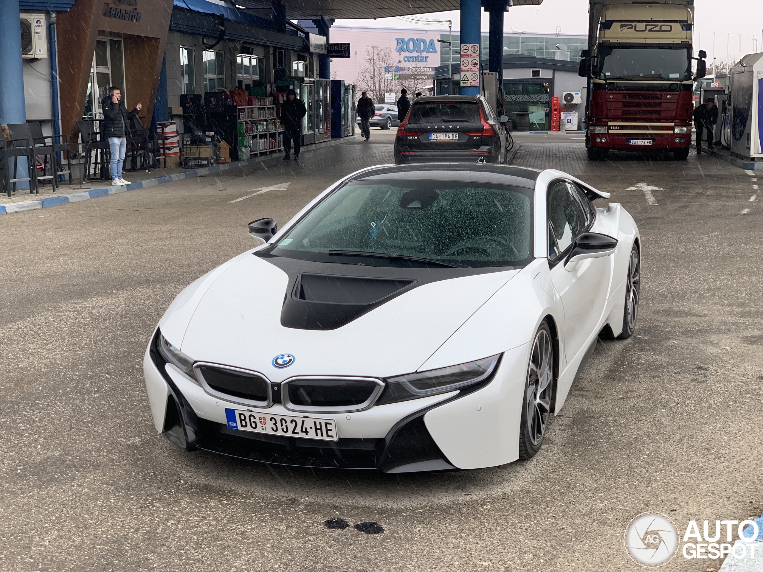 BMW i8