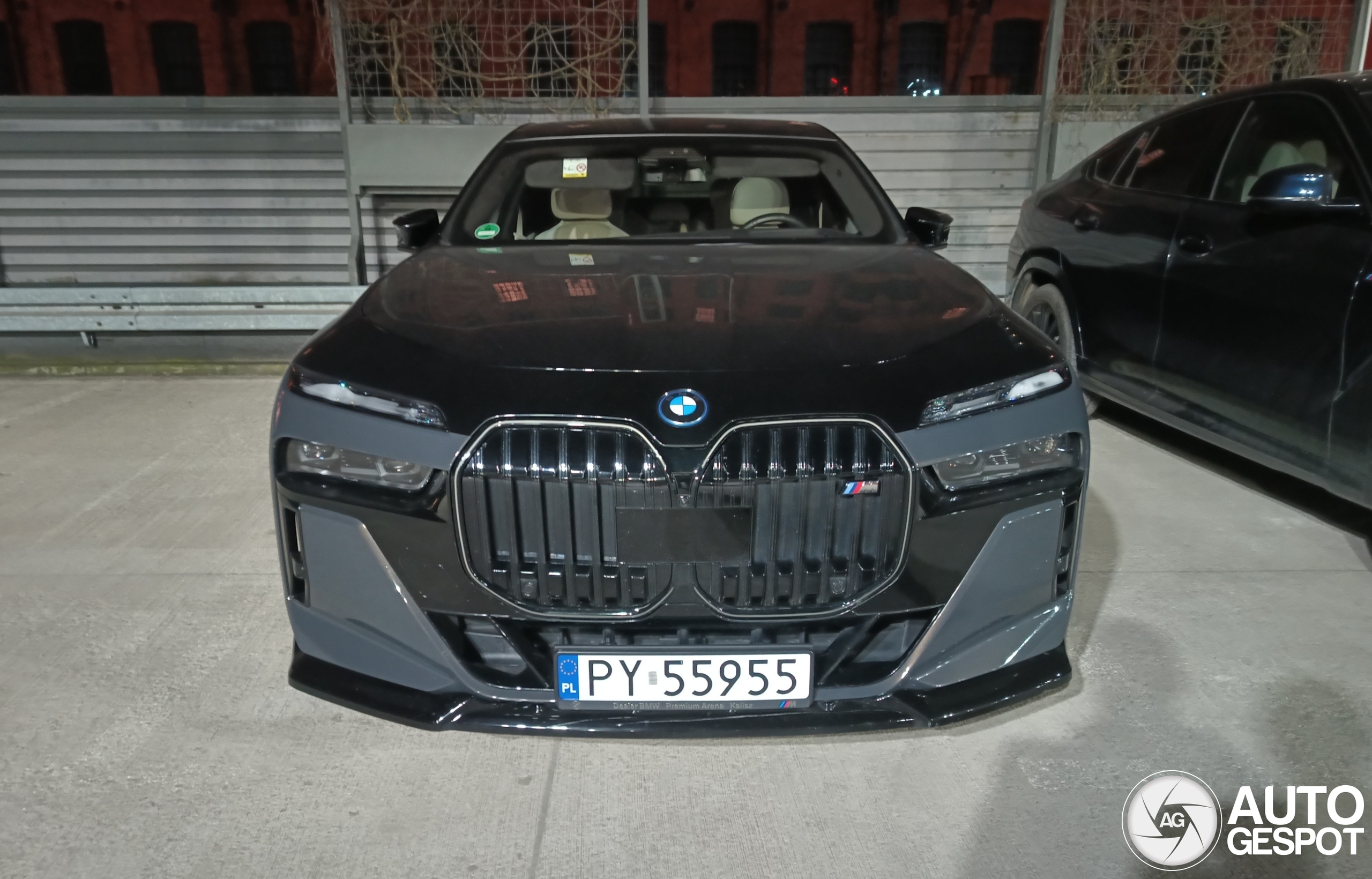 BMW M760e xDrive