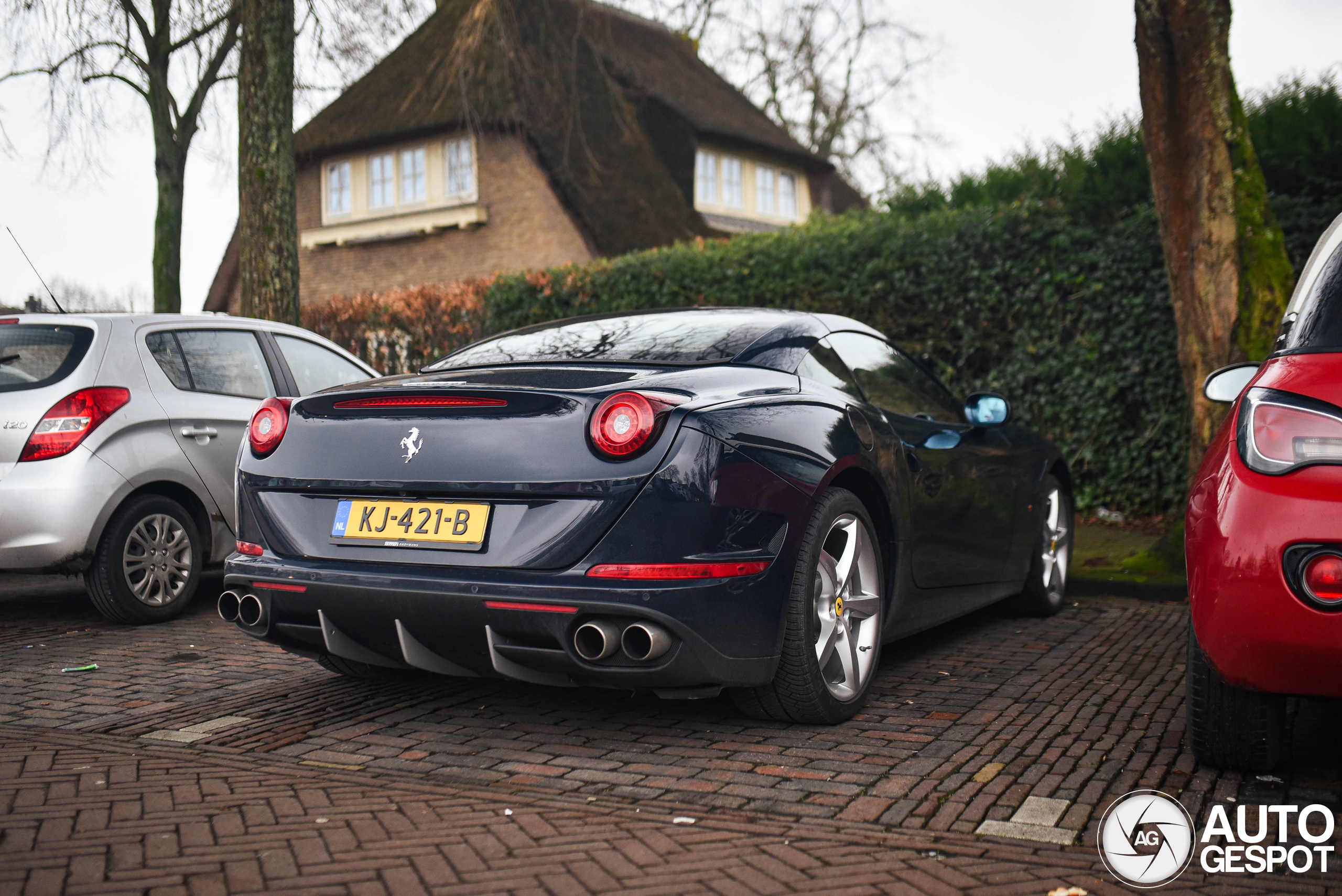 Ferrari California T