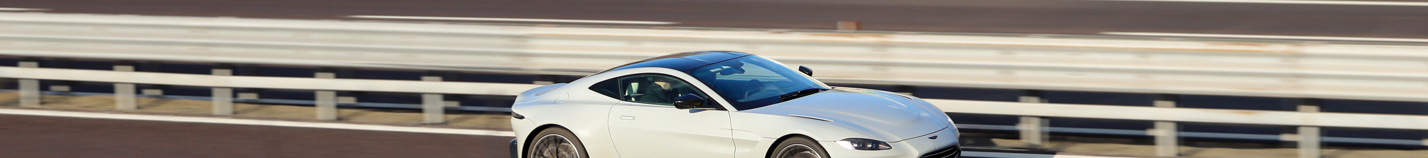 Aston Martin V8 Vantage 2018