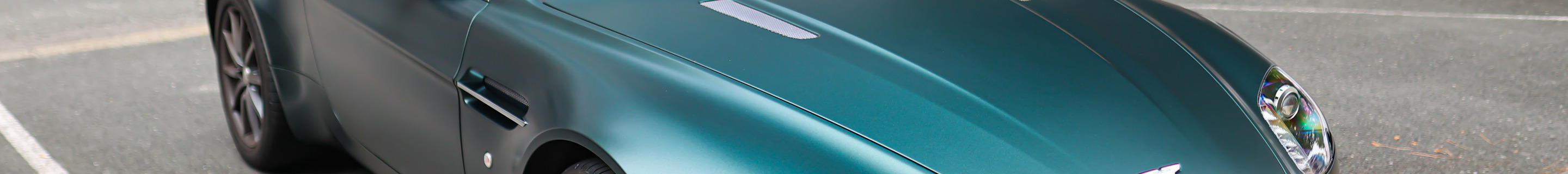 Aston Martin V8 Vantage Roadster