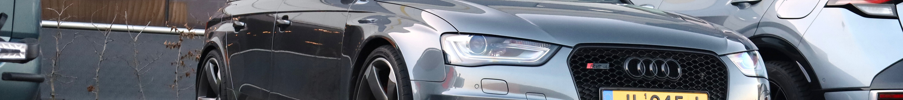 Audi RS4 Avant B8