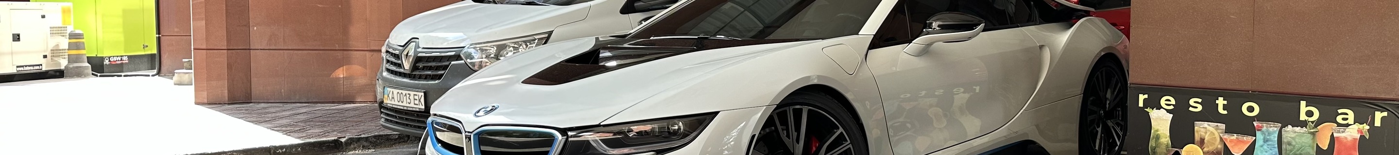BMW i8