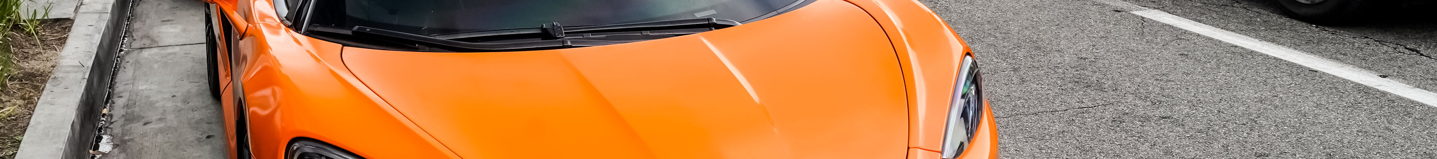 McLaren GT