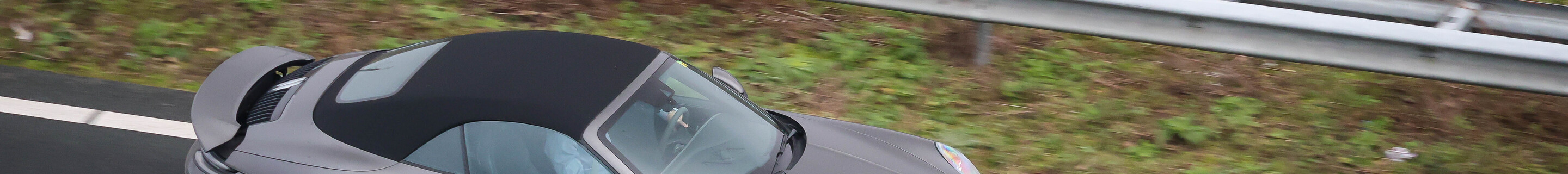 Porsche 992 Carrera 4 GTS Cabriolet