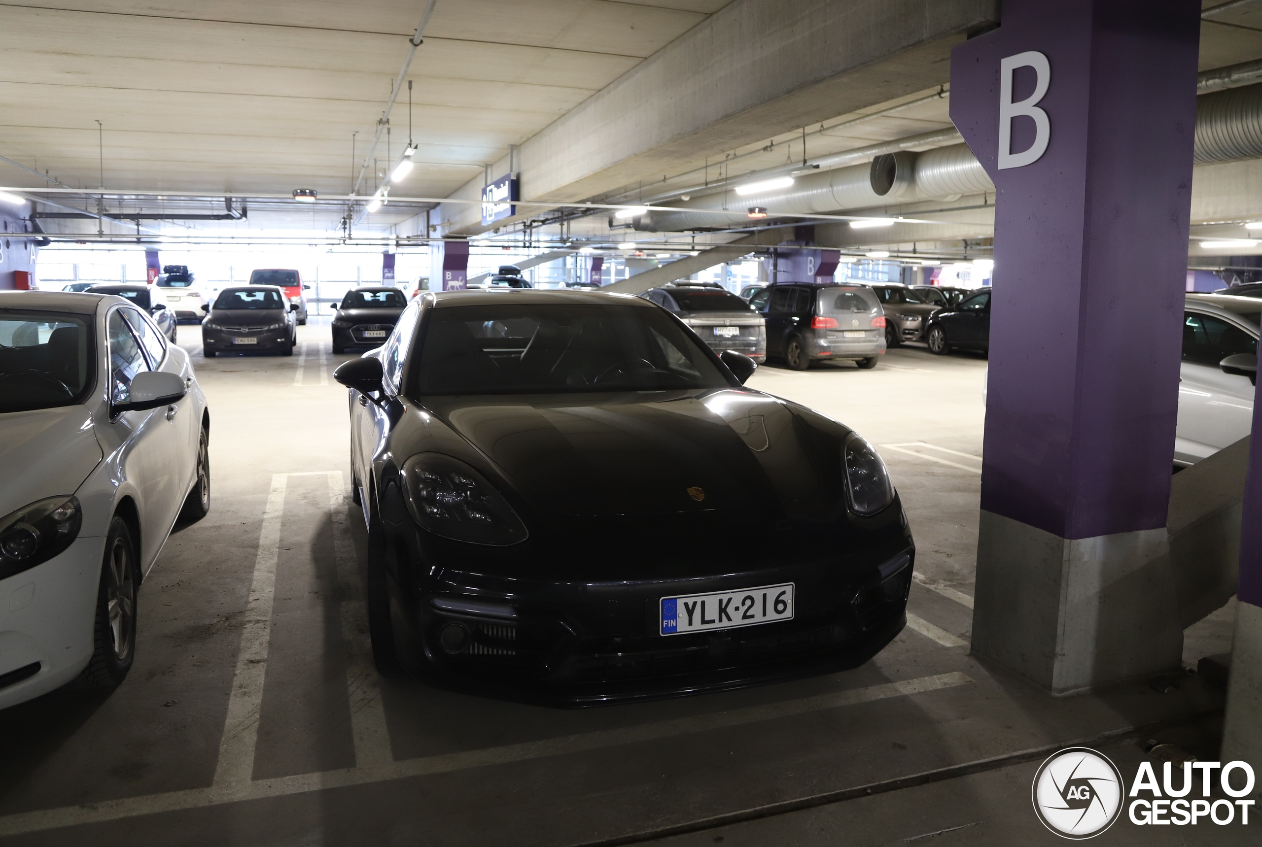 Porsche 971 Panamera Turbo S E-Hybrid MkII