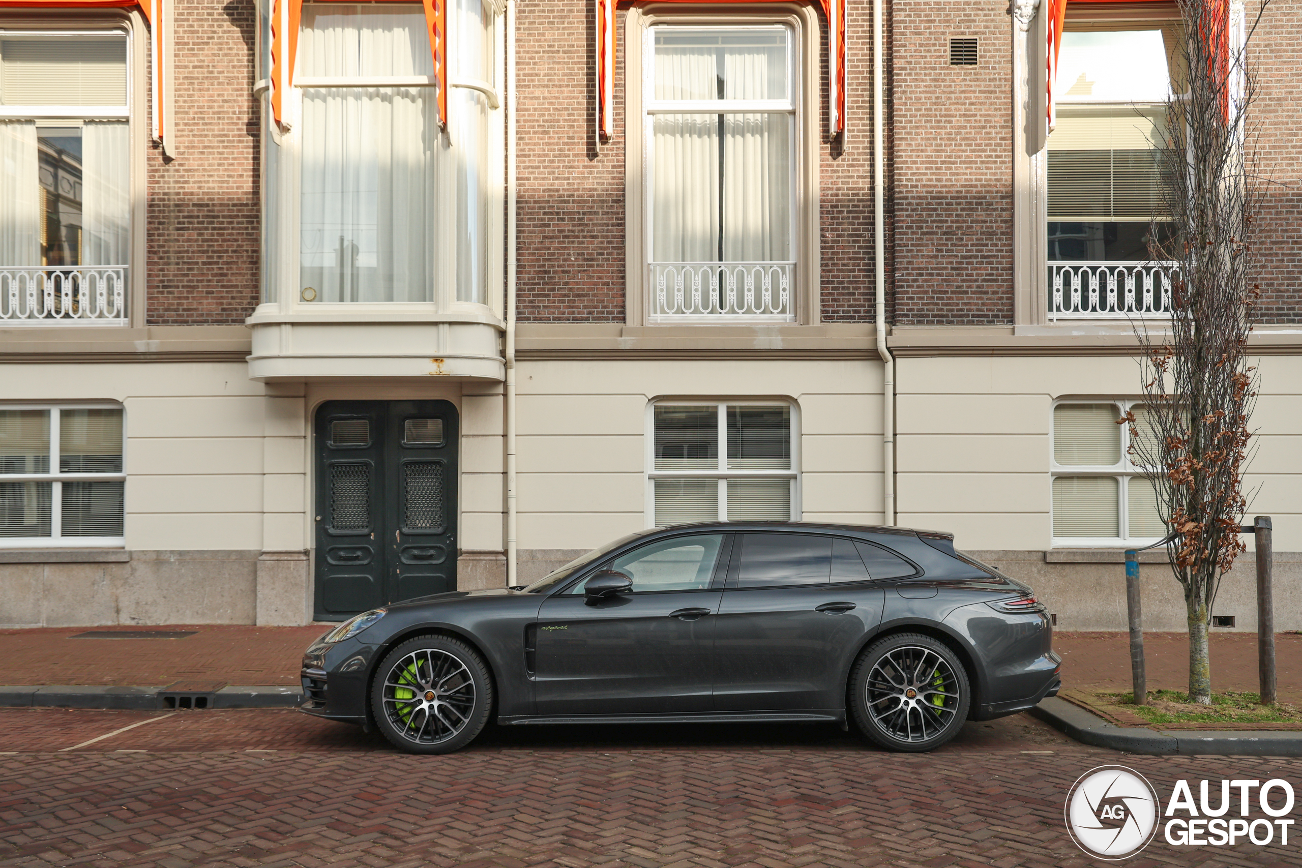 Porsche 971 Panamera Turbo S E-Hybrid Sport Turismo