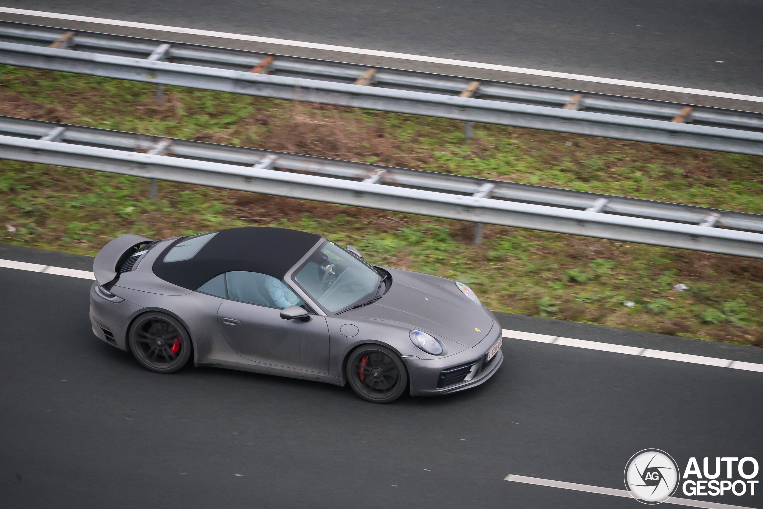 Porsche 992 Carrera 4 GTS Cabriolet